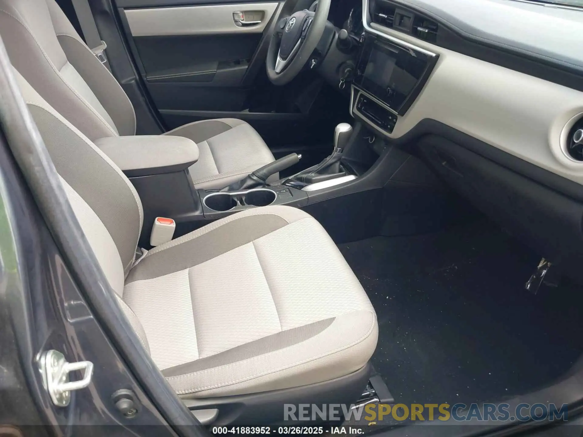 5 Photograph of a damaged car 2T1BURHE7KC185853 TOYOTA COROLLA 2019