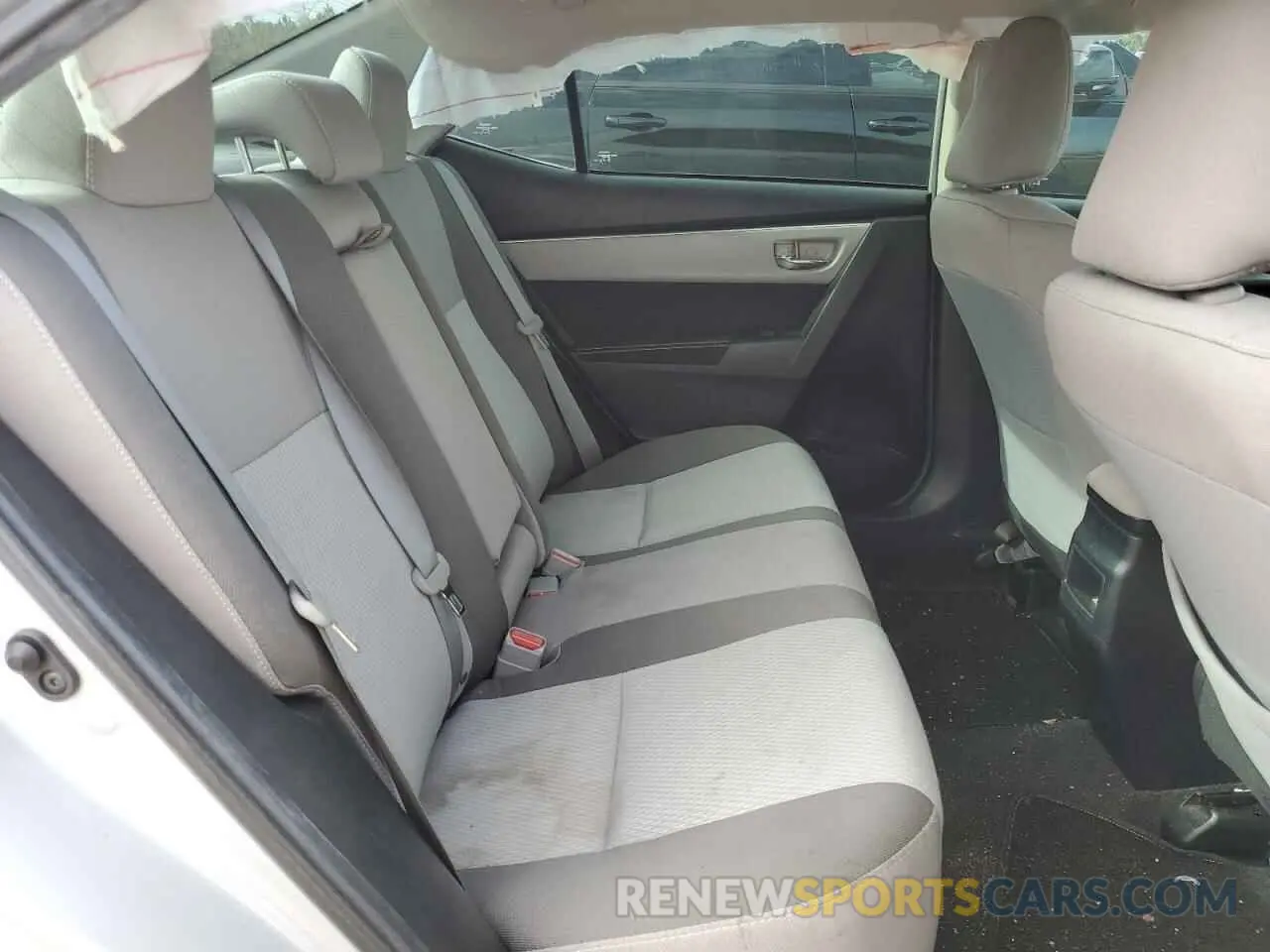 10 Photograph of a damaged car 2T1BURHE7KC188087 TOYOTA COROLLA 2019