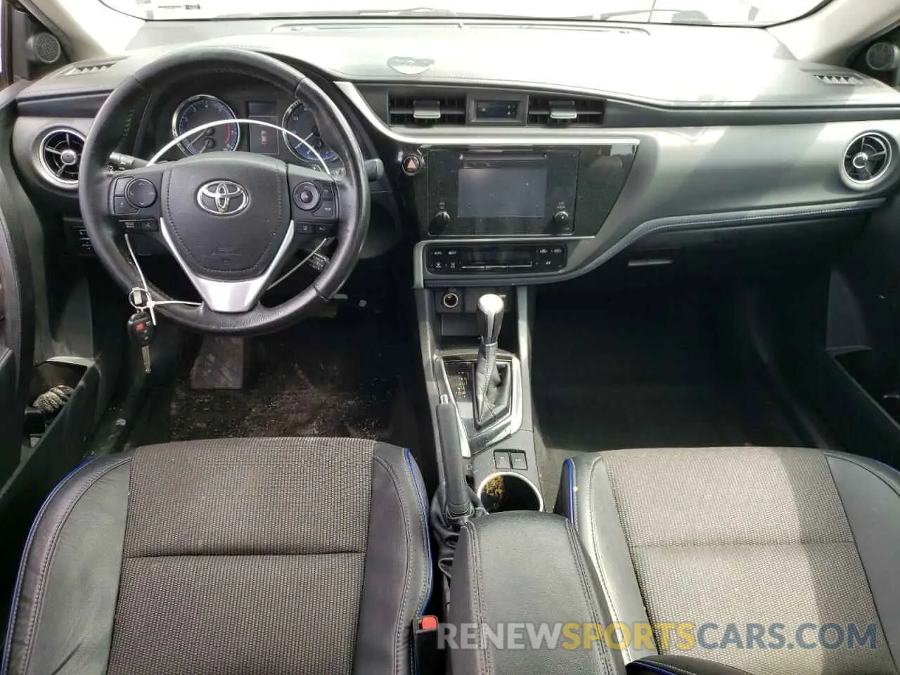 8 Photograph of a damaged car 2T1BURHE7KC192852 TOYOTA COROLLA 2019