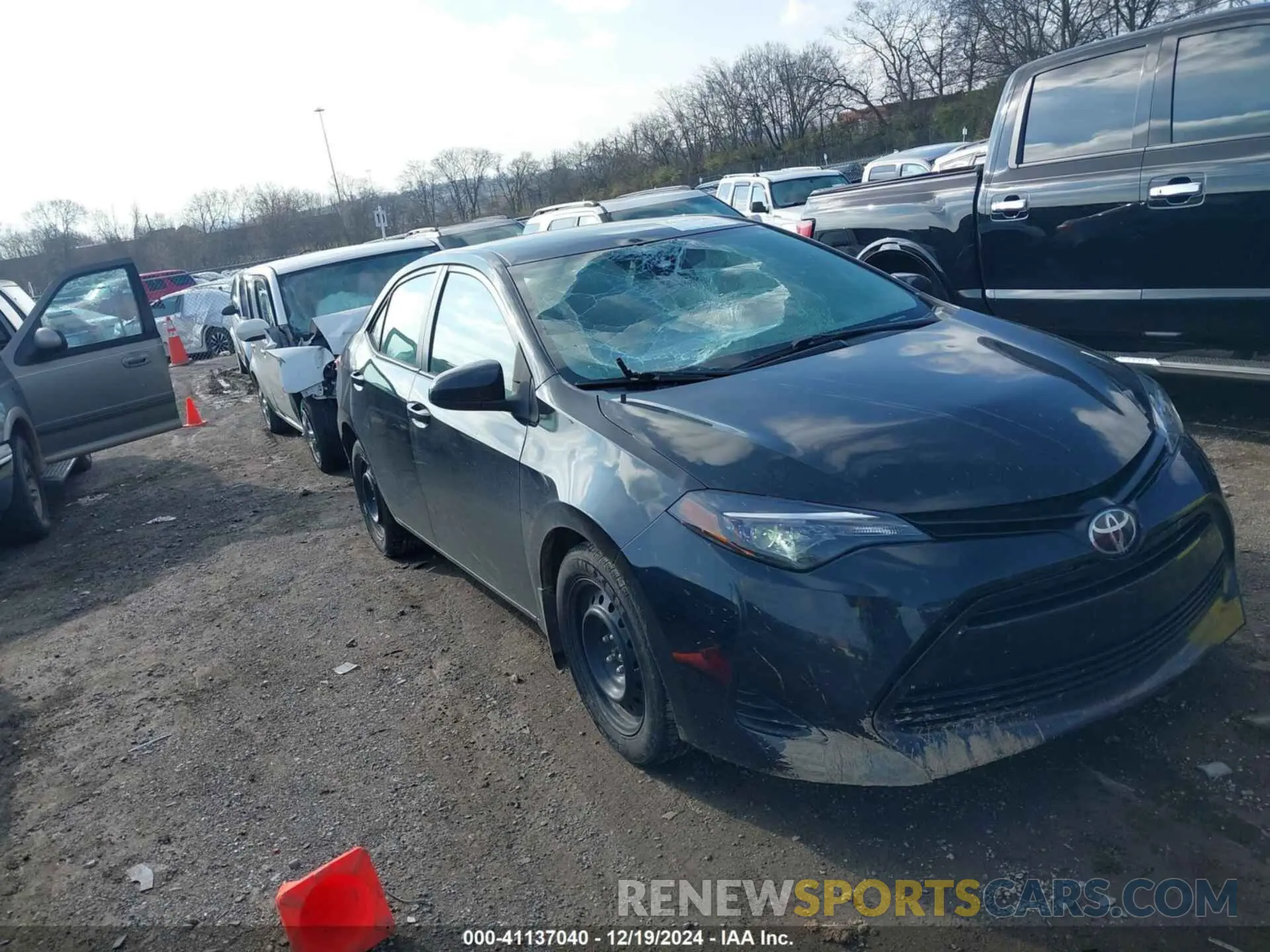 13 Photograph of a damaged car 2T1BURHE7KC201338 TOYOTA COROLLA 2019