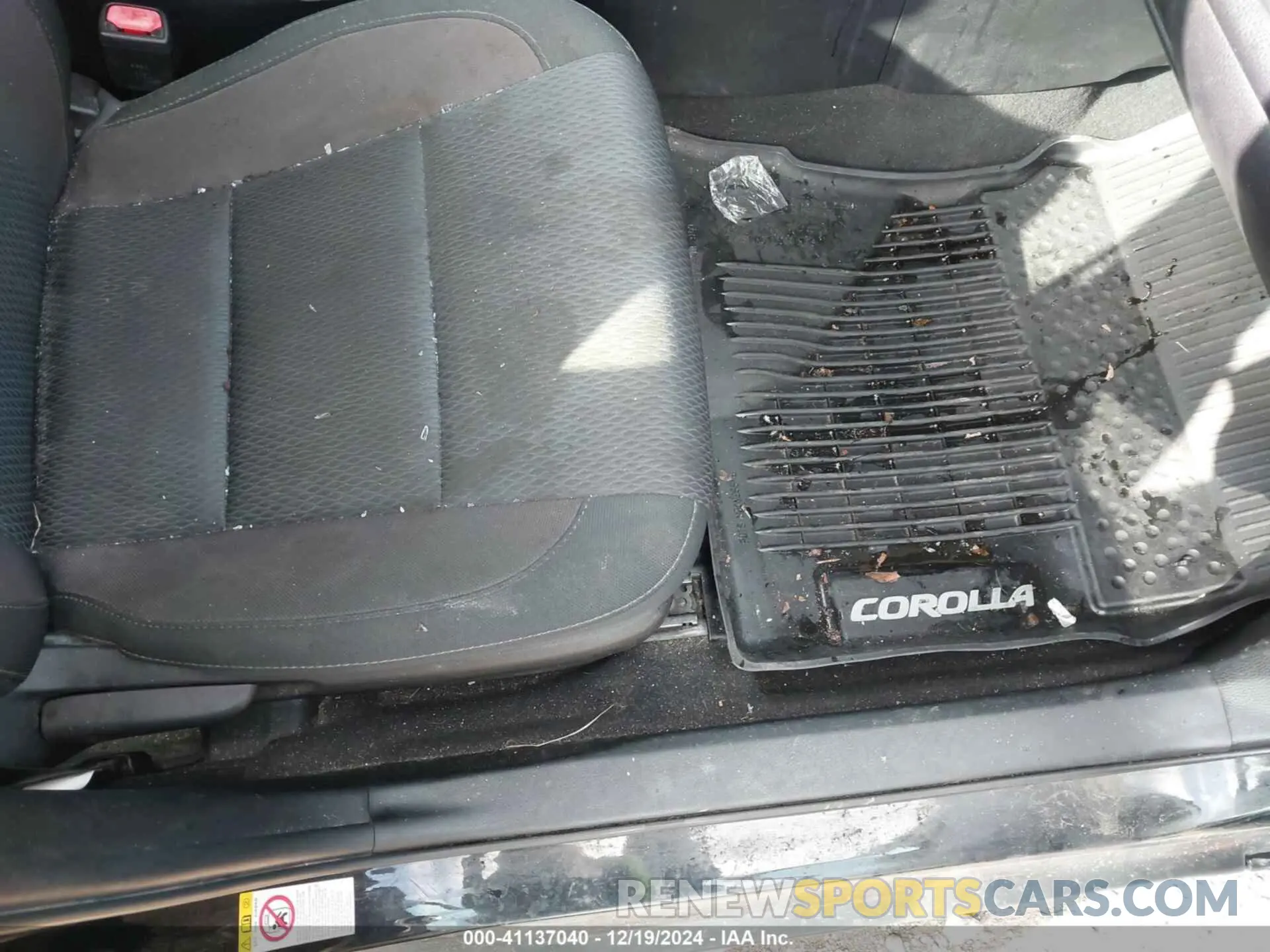 5 Photograph of a damaged car 2T1BURHE7KC201338 TOYOTA COROLLA 2019