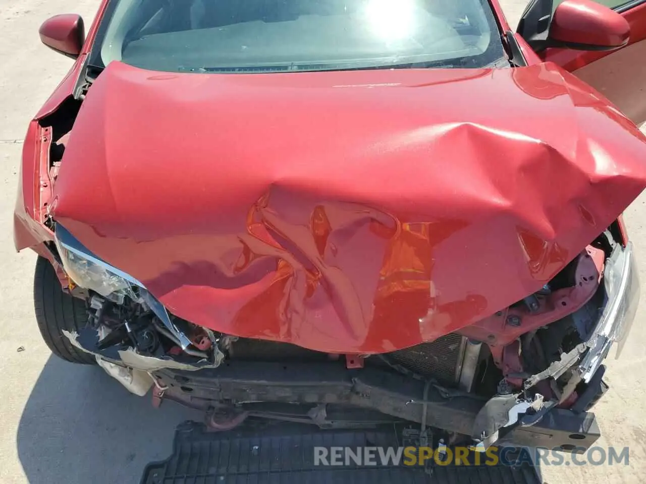 12 Photograph of a damaged car 2T1BURHE7KC203381 TOYOTA COROLLA 2019