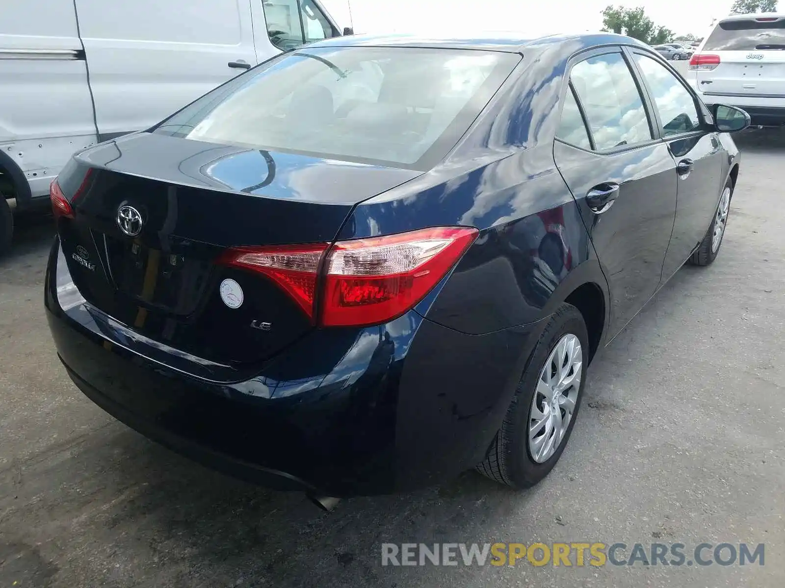 4 Photograph of a damaged car 2T1BURHE7KC203395 TOYOTA COROLLA 2019