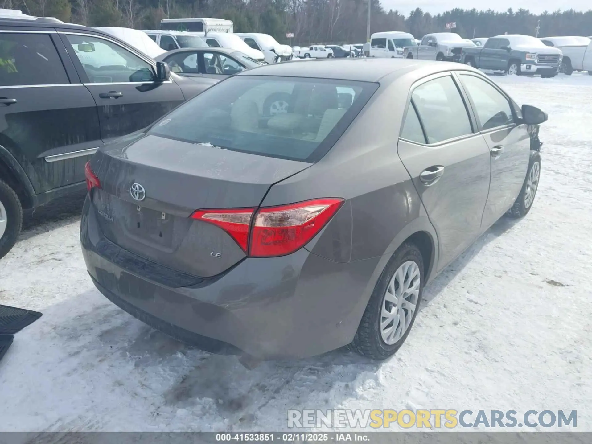 4 Photograph of a damaged car 2T1BURHE7KC209603 TOYOTA COROLLA 2019