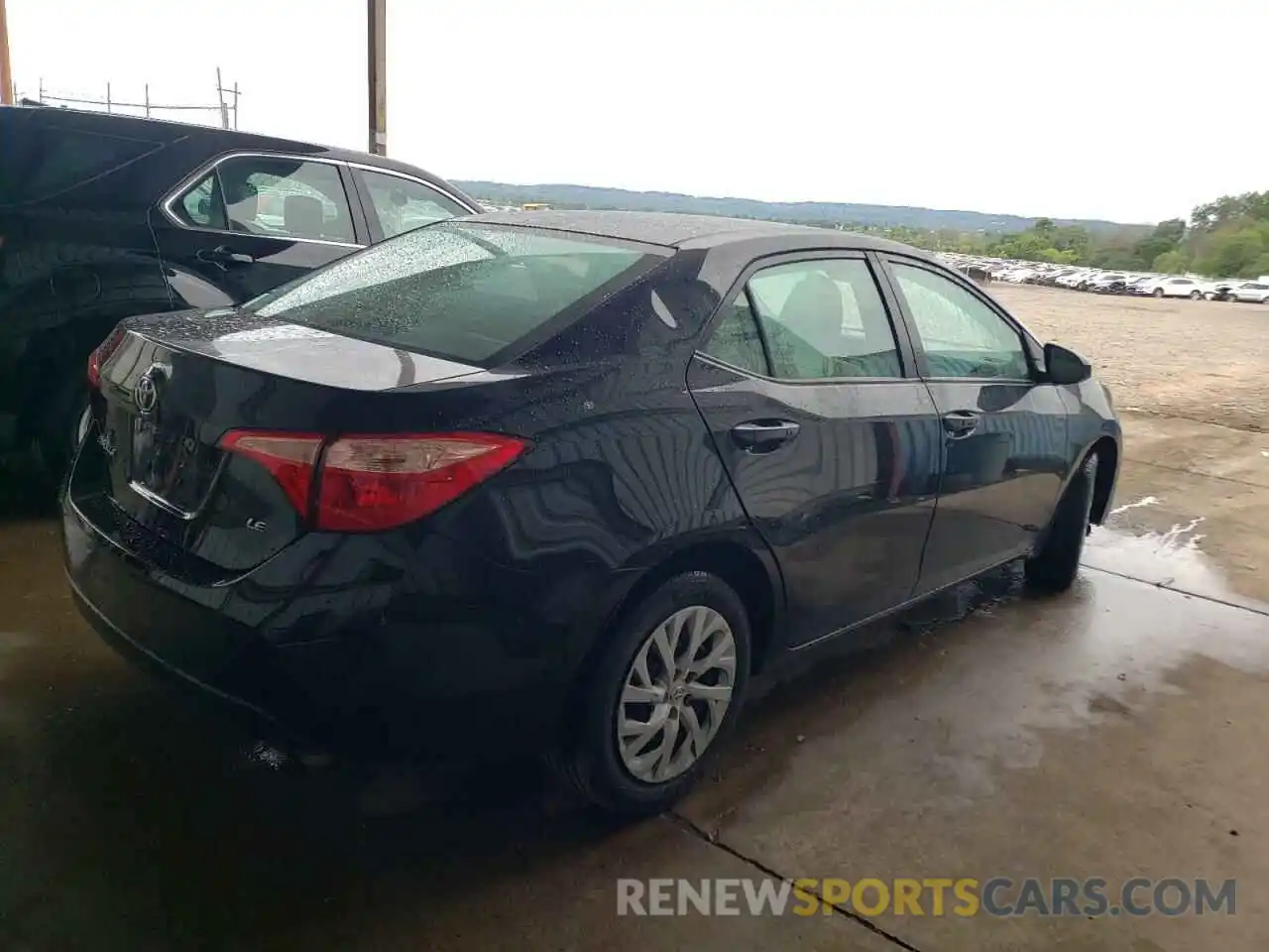 4 Photograph of a damaged car 2T1BURHE7KC210427 TOYOTA COROLLA 2019