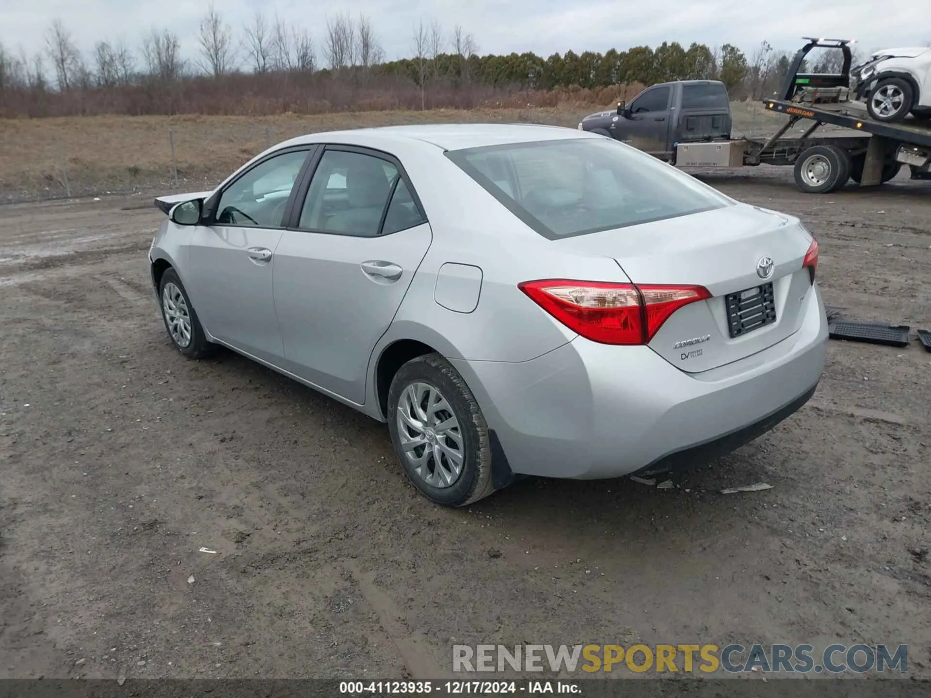 3 Photograph of a damaged car 2T1BURHE7KC212629 TOYOTA COROLLA 2019