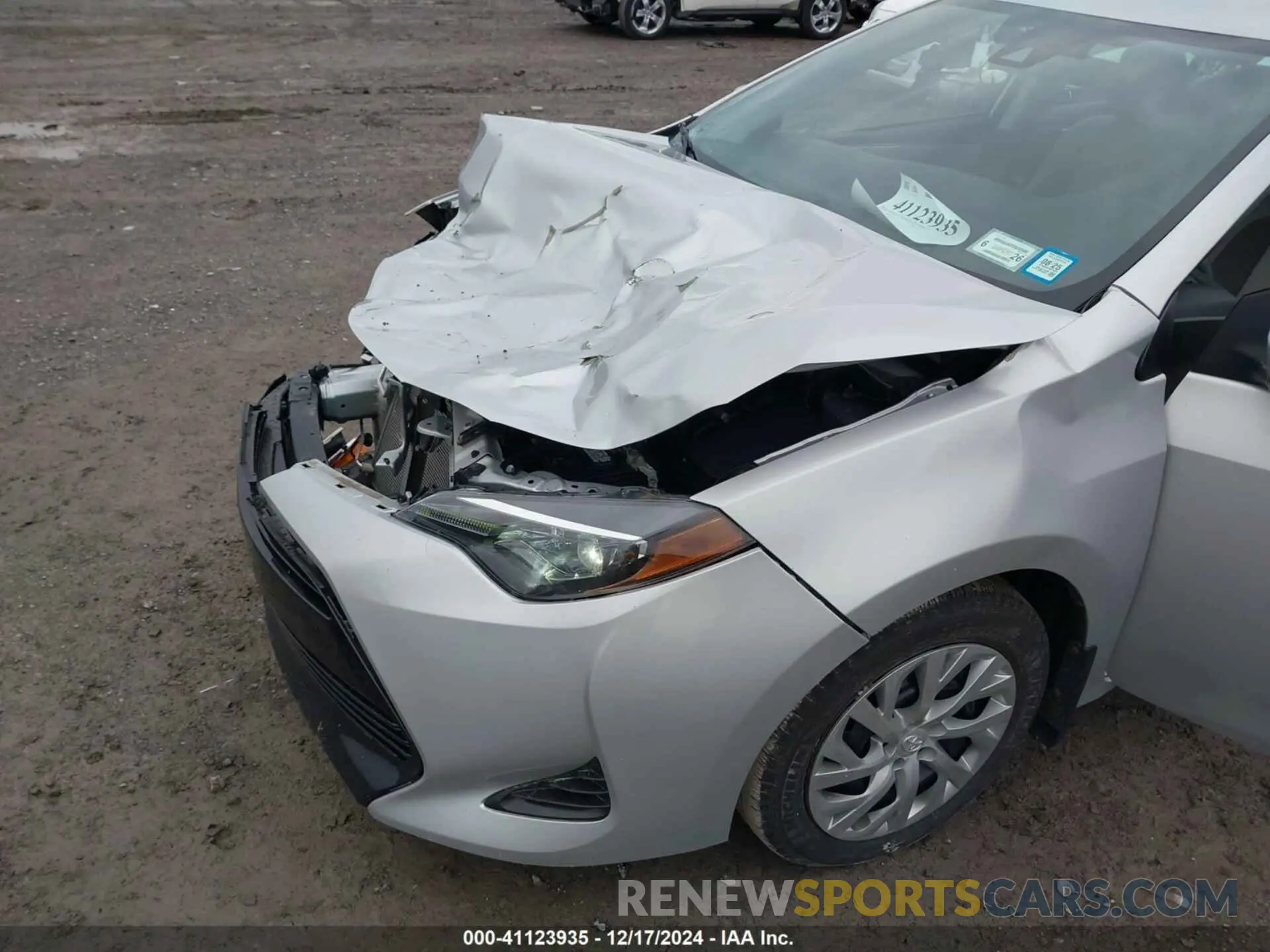 6 Photograph of a damaged car 2T1BURHE7KC212629 TOYOTA COROLLA 2019
