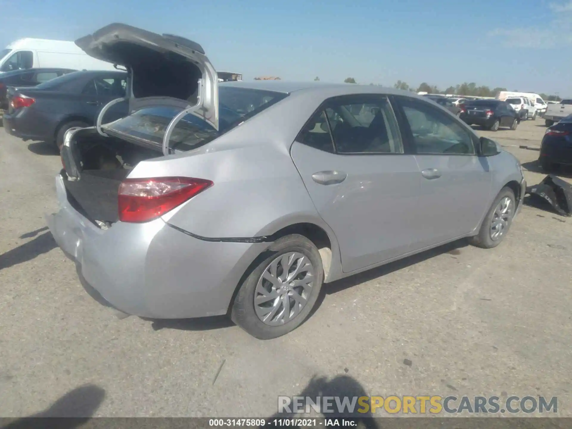 4 Photograph of a damaged car 2T1BURHE7KC215305 TOYOTA COROLLA 2019