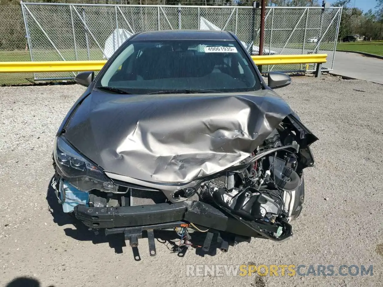 5 Photograph of a damaged car 2T1BURHE7KC215479 TOYOTA COROLLA 2019