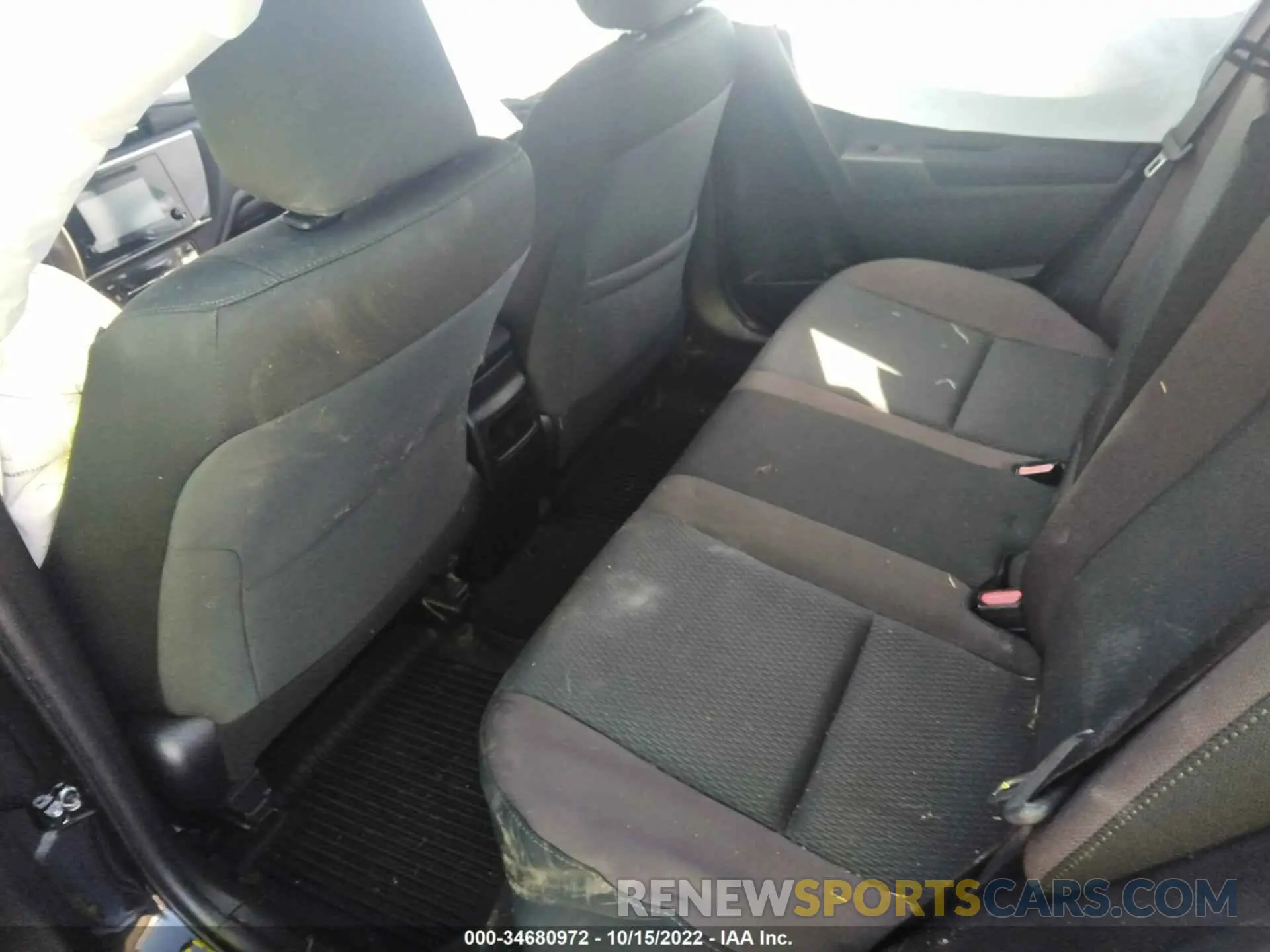 8 Photograph of a damaged car 2T1BURHE7KC216552 TOYOTA COROLLA 2019