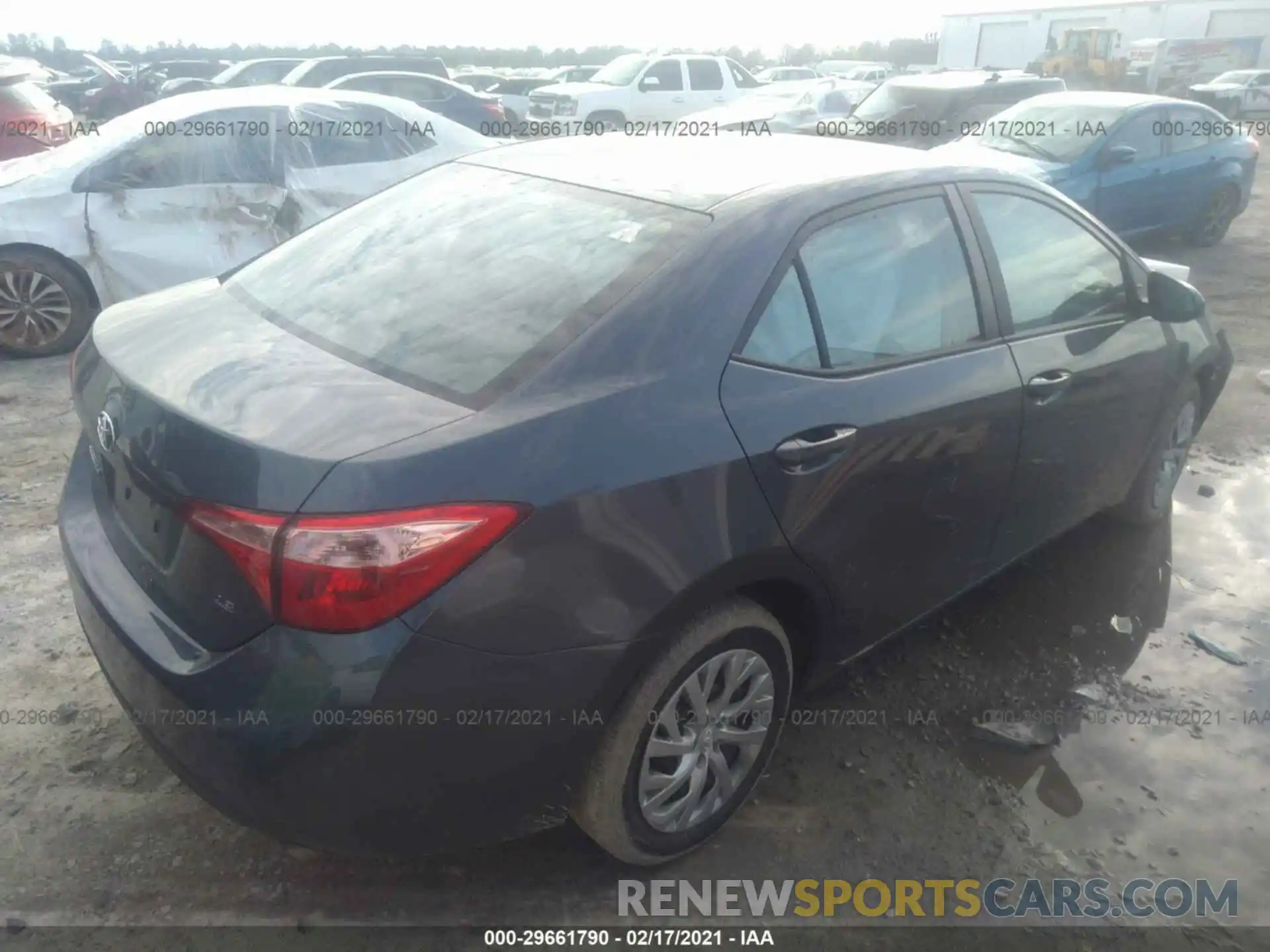 4 Photograph of a damaged car 2T1BURHE7KC220603 TOYOTA COROLLA 2019