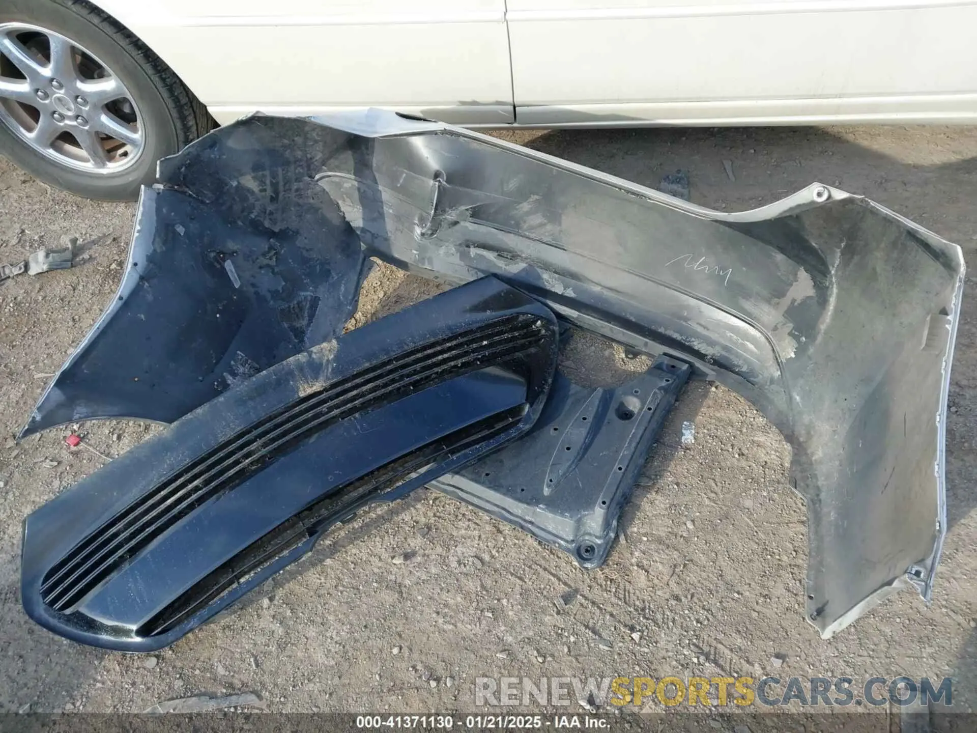 12 Photograph of a damaged car 2T1BURHE7KC223002 TOYOTA COROLLA 2019