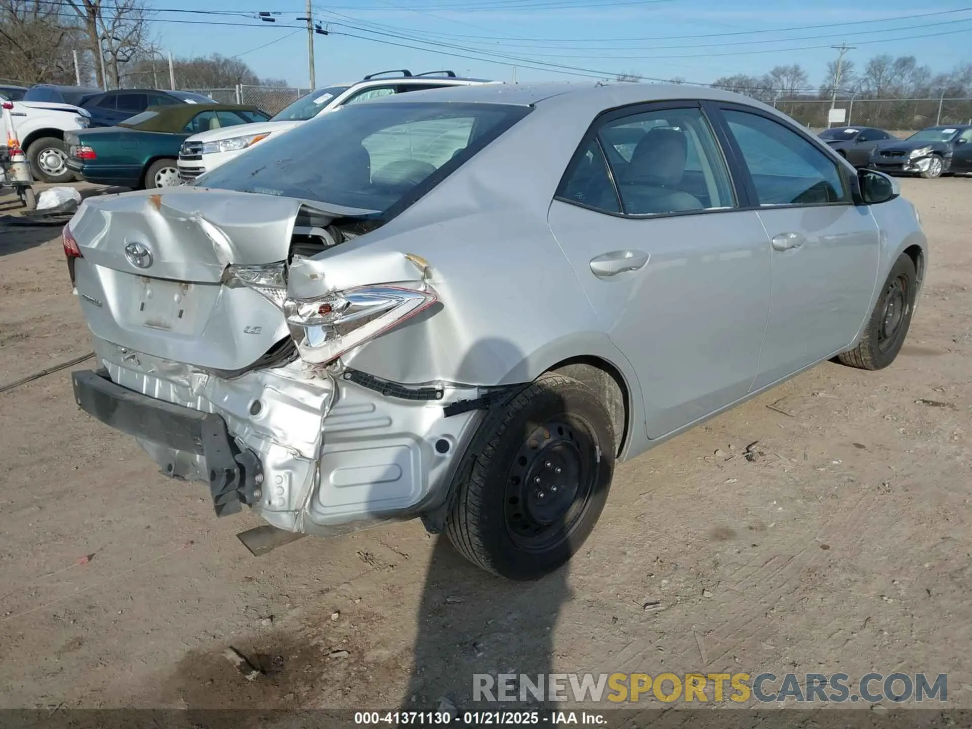 4 Photograph of a damaged car 2T1BURHE7KC223002 TOYOTA COROLLA 2019