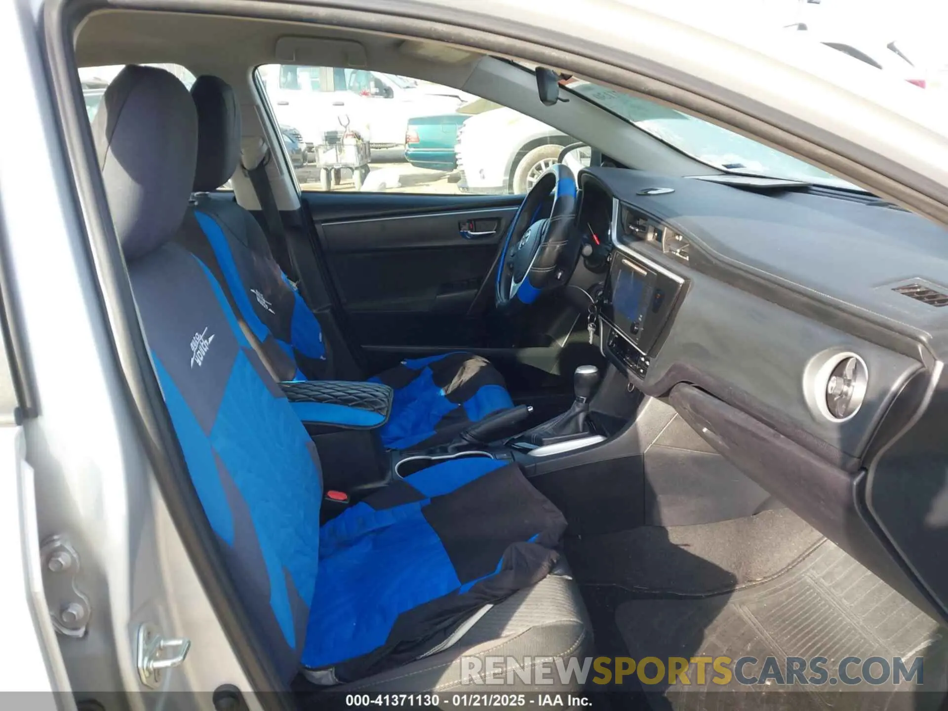 5 Photograph of a damaged car 2T1BURHE7KC223002 TOYOTA COROLLA 2019