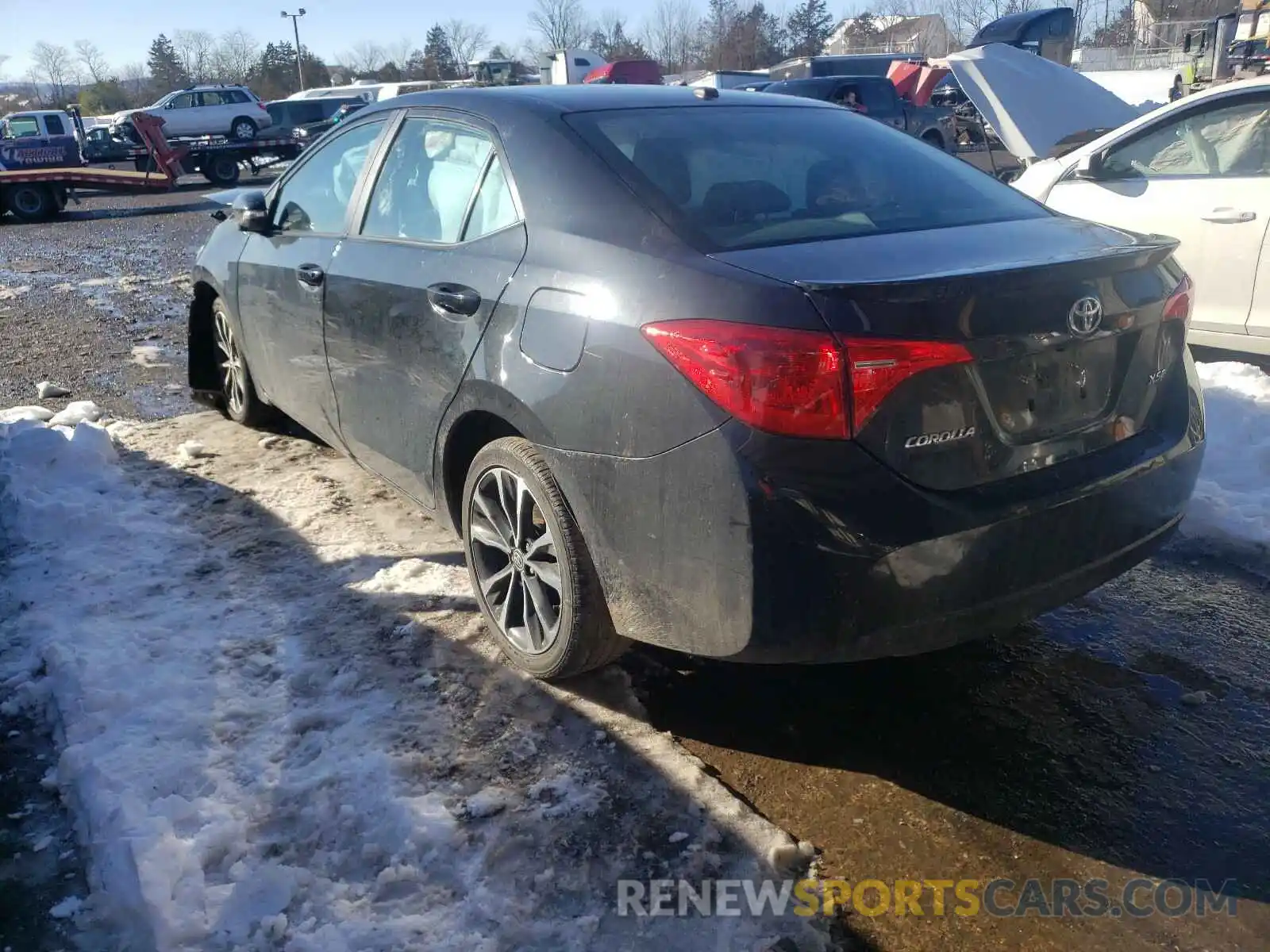 3 Photograph of a damaged car 2T1BURHE7KC224795 TOYOTA COROLLA 2019