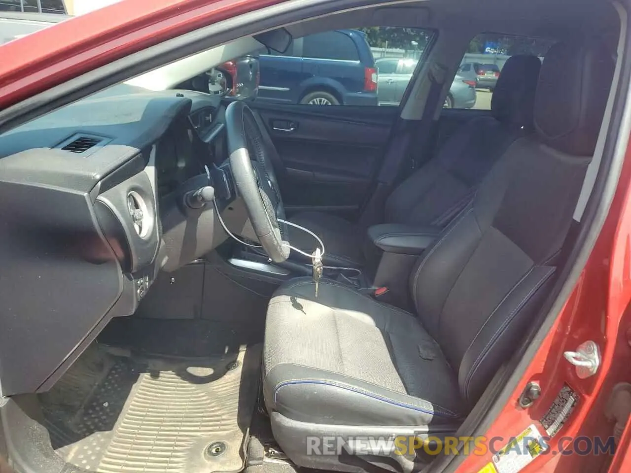 7 Photograph of a damaged car 2T1BURHE7KC226109 TOYOTA COROLLA 2019