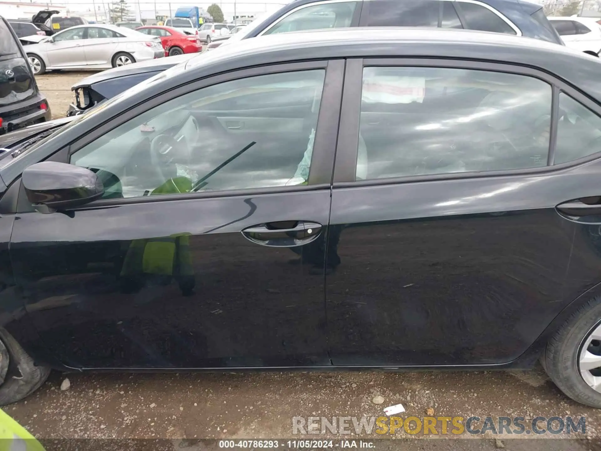 14 Photograph of a damaged car 2T1BURHE7KC231567 TOYOTA COROLLA 2019