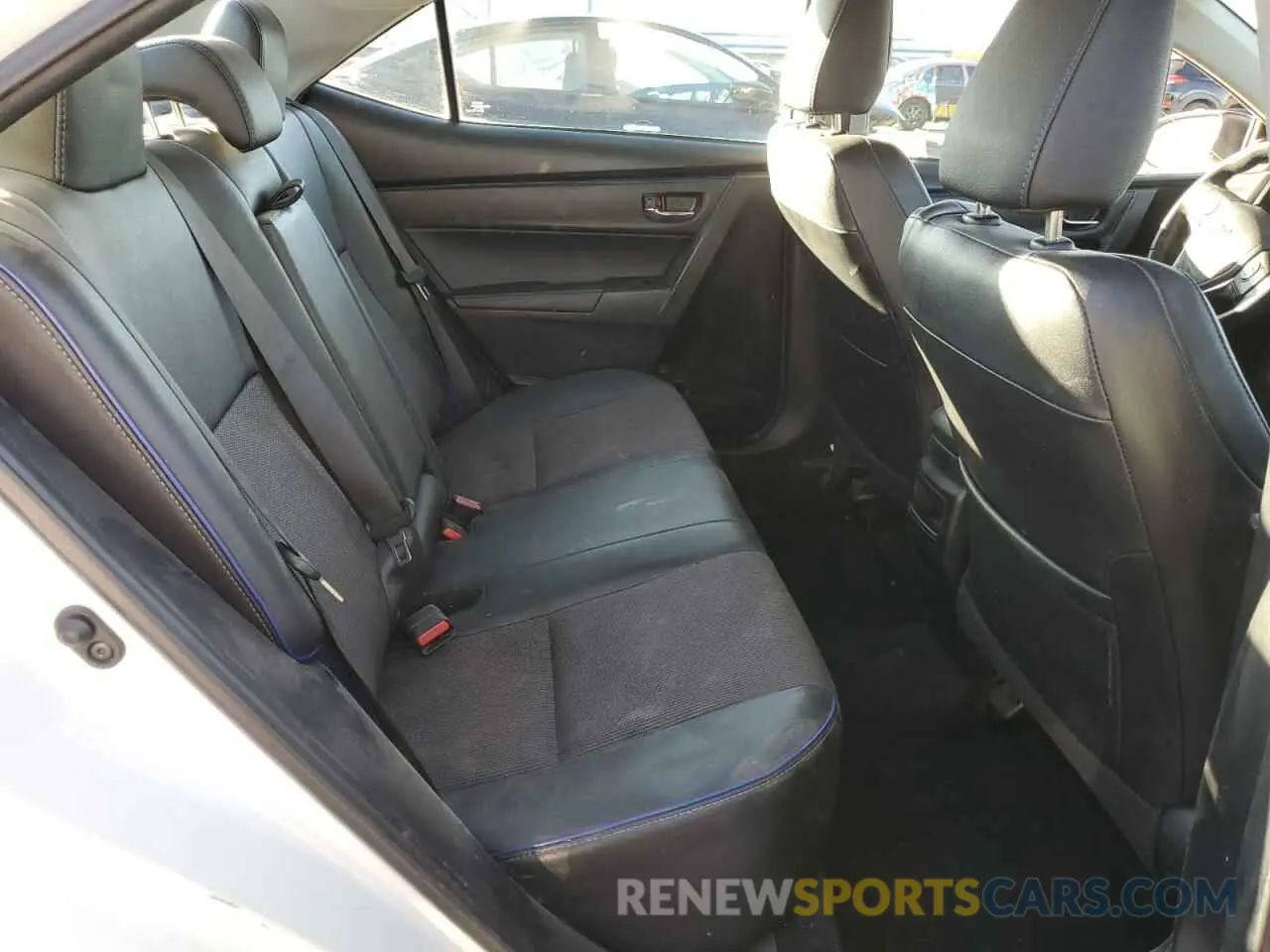 10 Photograph of a damaged car 2T1BURHE7KC232251 TOYOTA COROLLA 2019