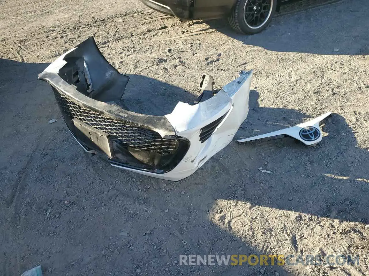14 Photograph of a damaged car 2T1BURHE7KC232251 TOYOTA COROLLA 2019