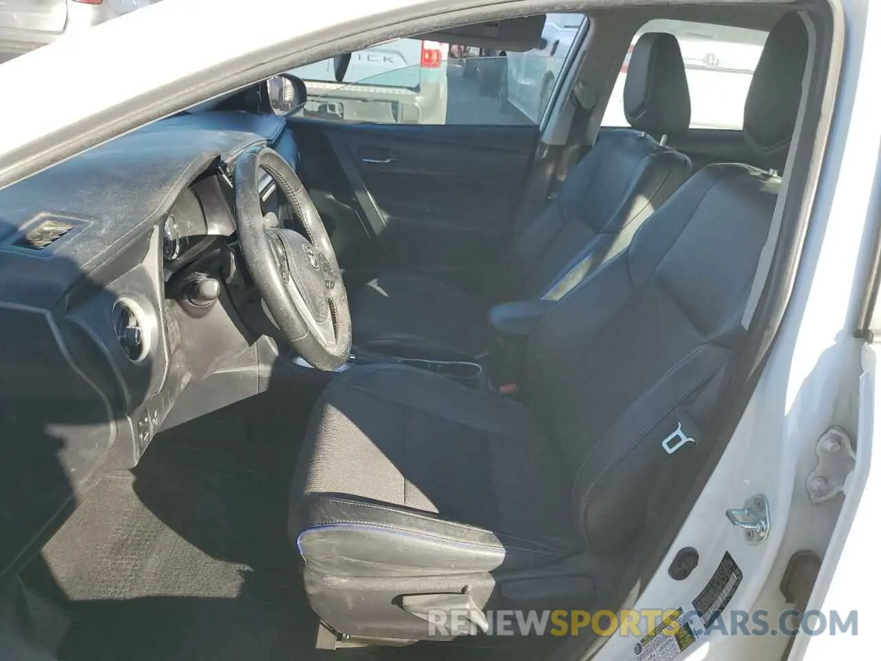 7 Photograph of a damaged car 2T1BURHE7KC232251 TOYOTA COROLLA 2019