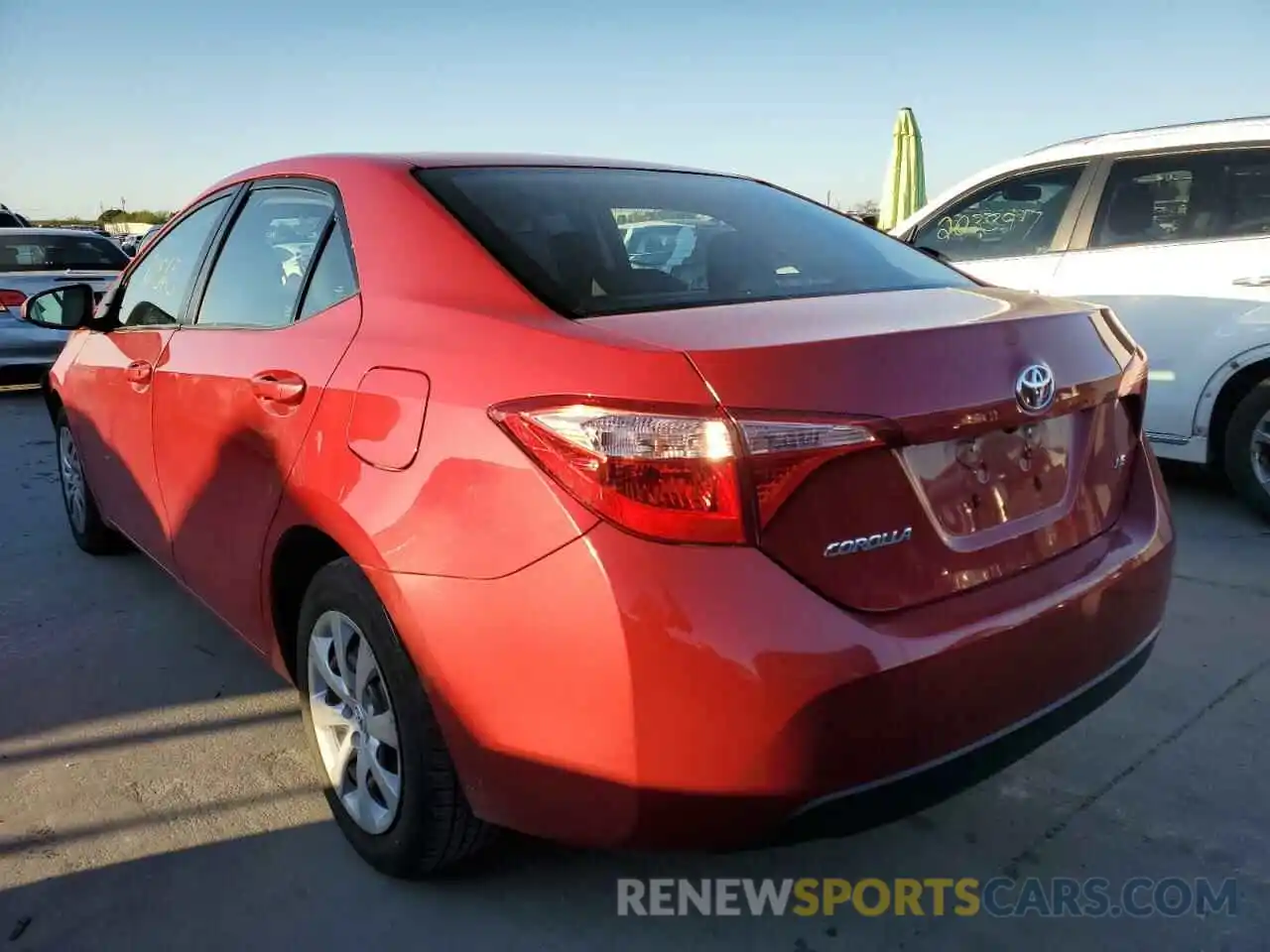 3 Photograph of a damaged car 2T1BURHE7KC235098 TOYOTA COROLLA 2019