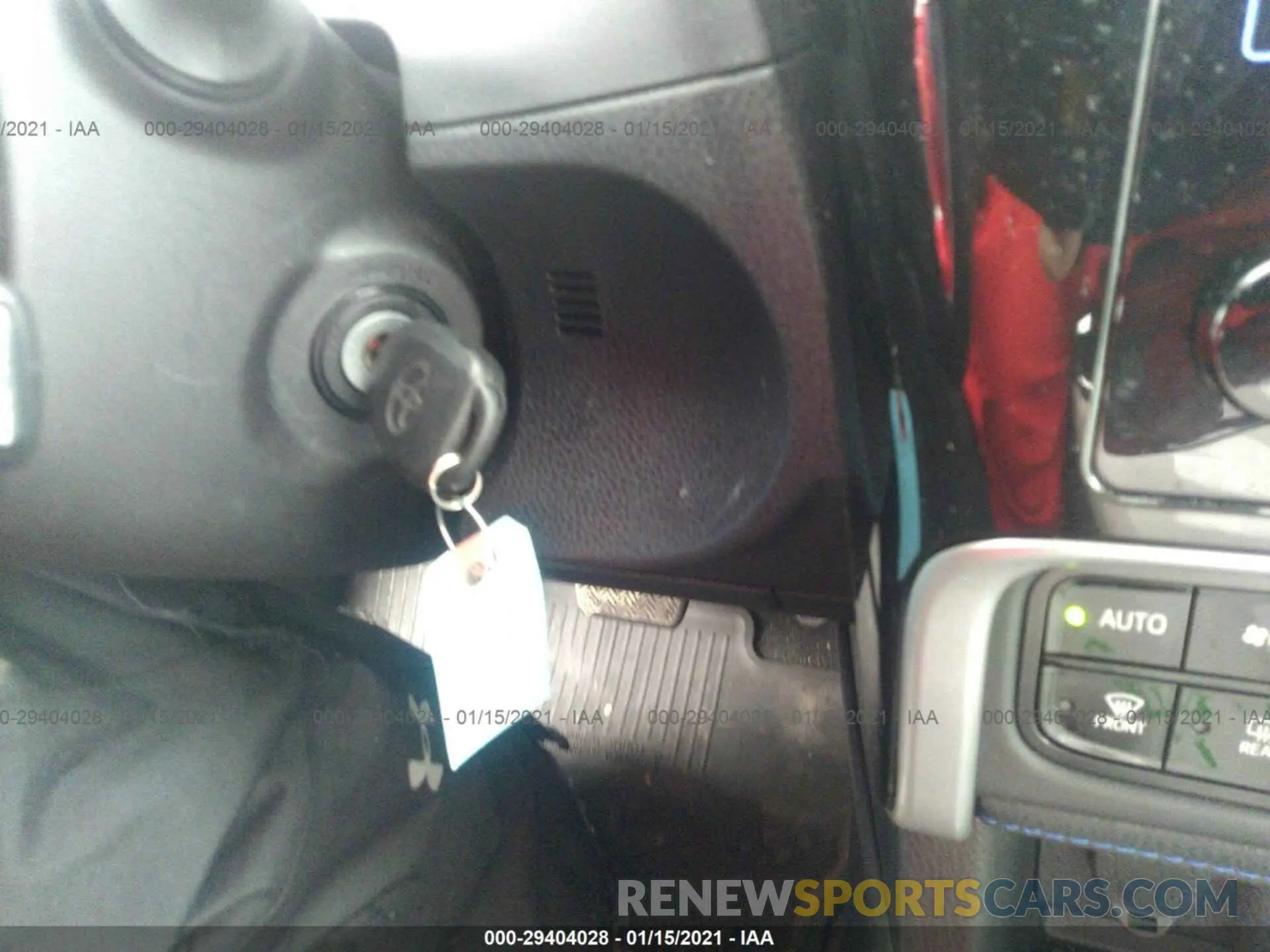 11 Photograph of a damaged car 2T1BURHE7KC235876 TOYOTA COROLLA 2019