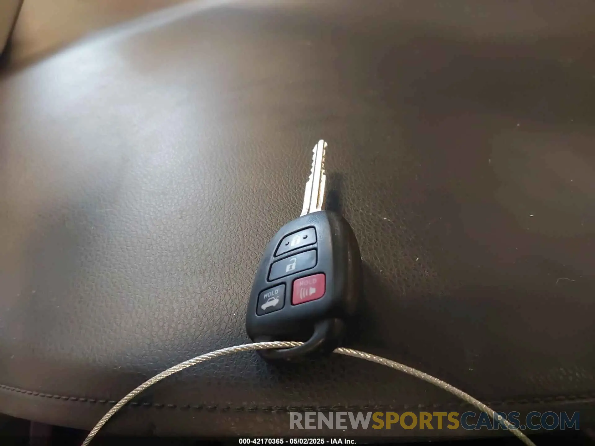 11 Photograph of a damaged car 2T1BURHE7KC238163 TOYOTA COROLLA 2019