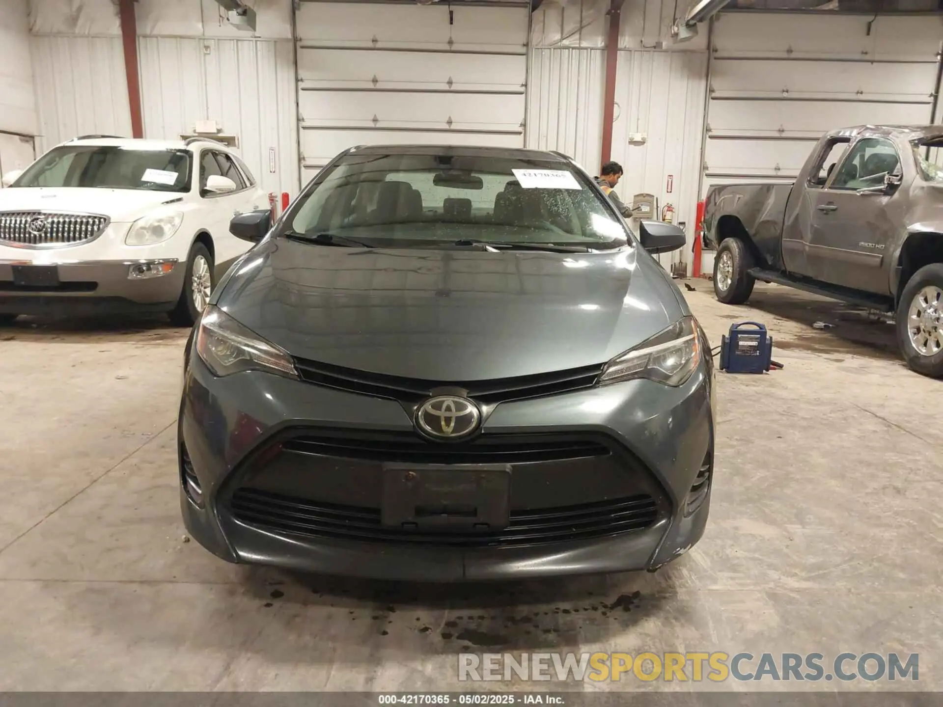 12 Photograph of a damaged car 2T1BURHE7KC238163 TOYOTA COROLLA 2019