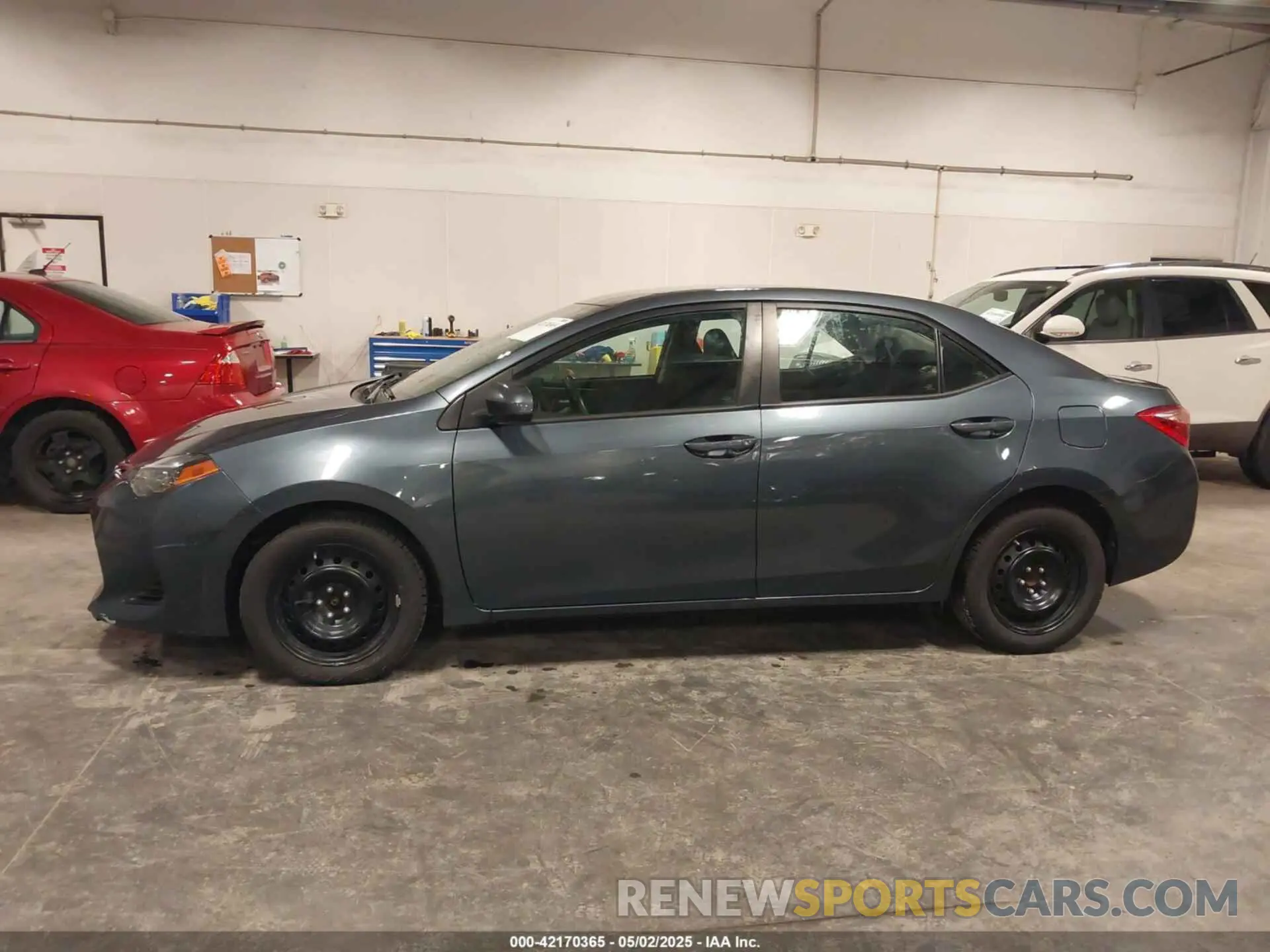 14 Photograph of a damaged car 2T1BURHE7KC238163 TOYOTA COROLLA 2019