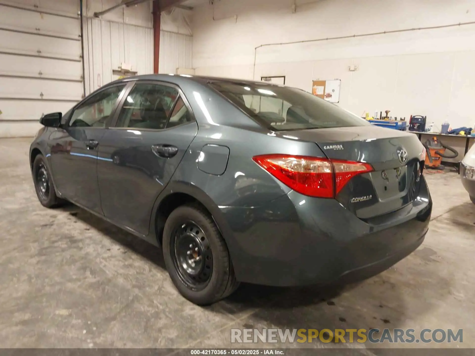 3 Photograph of a damaged car 2T1BURHE7KC238163 TOYOTA COROLLA 2019