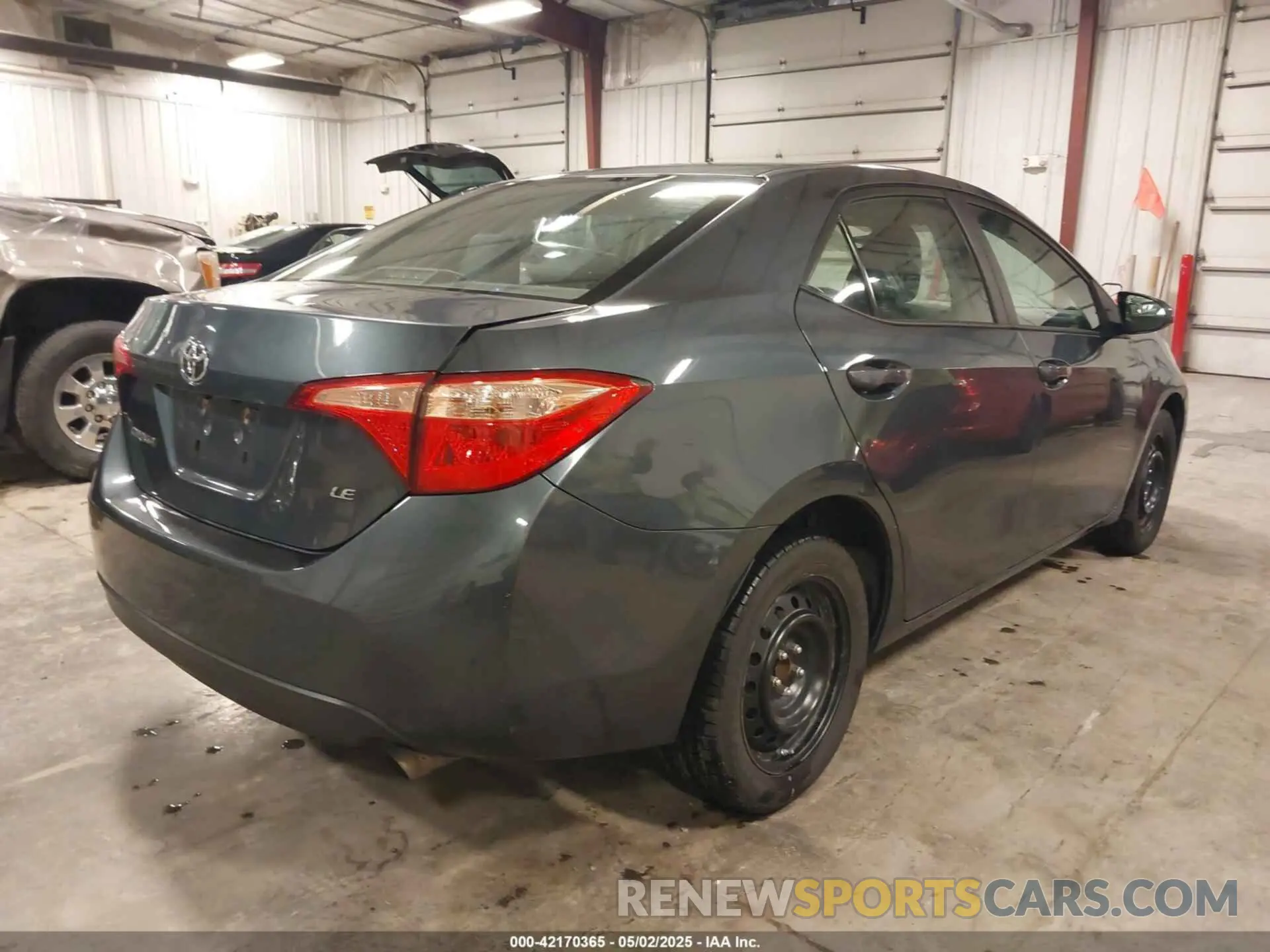 4 Photograph of a damaged car 2T1BURHE7KC238163 TOYOTA COROLLA 2019