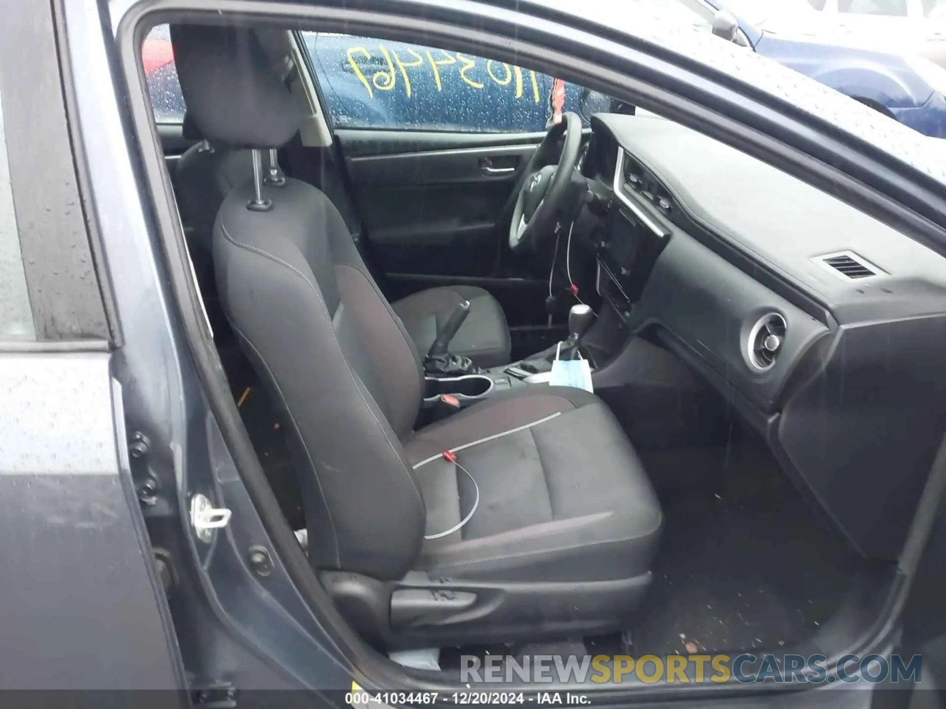 5 Photograph of a damaged car 2T1BURHE7KC239975 TOYOTA COROLLA 2019