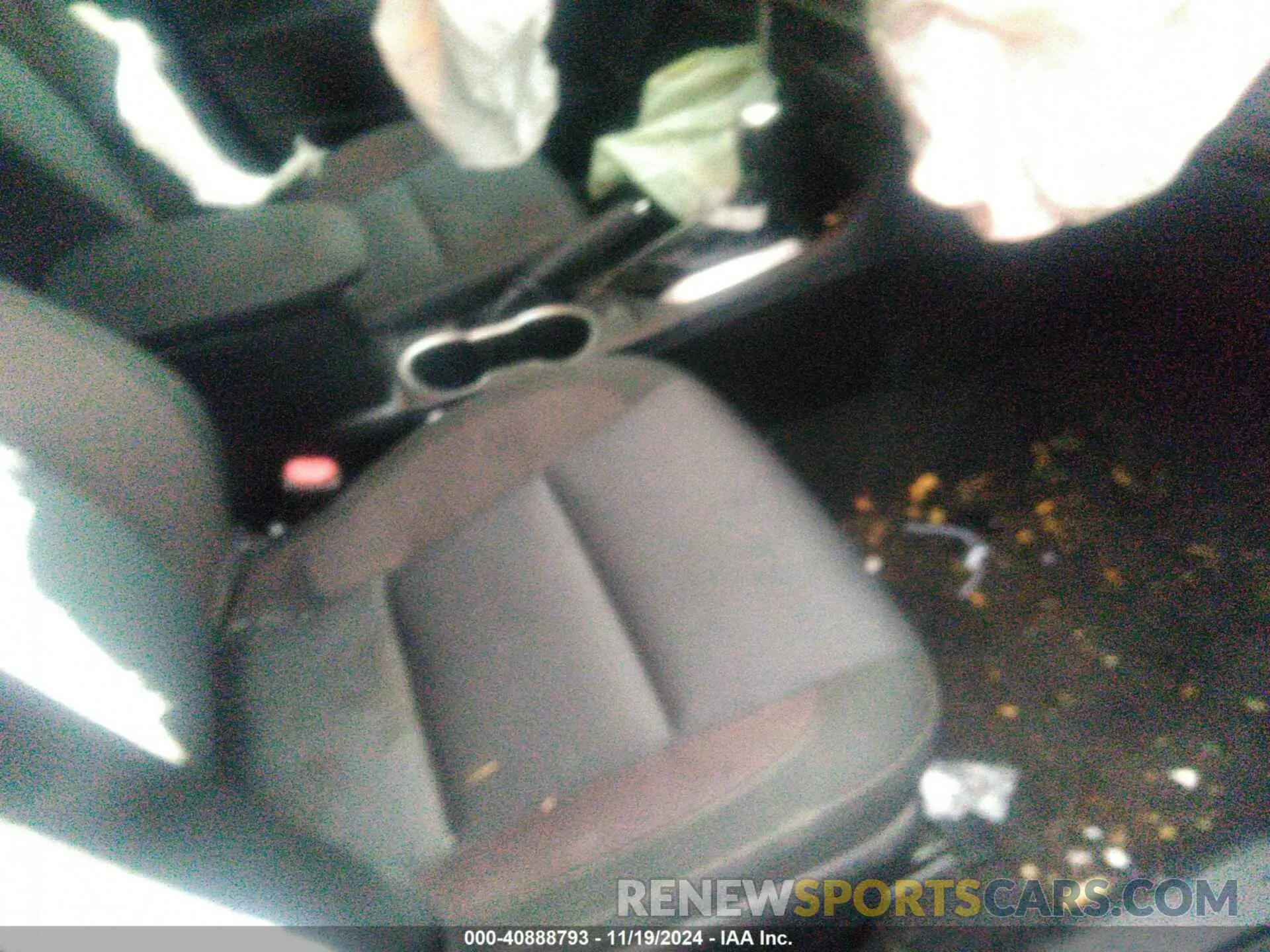 5 Photograph of a damaged car 2T1BURHE7KC241807 TOYOTA COROLLA 2019