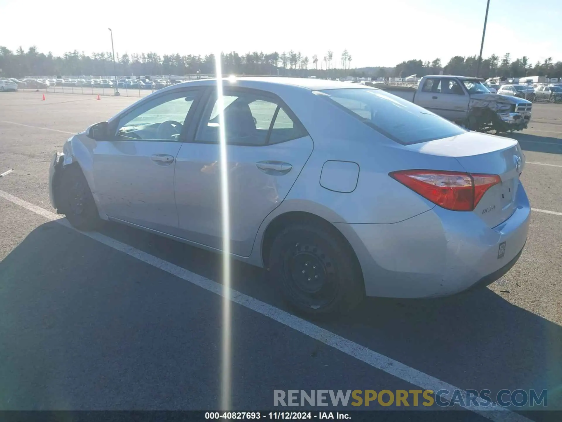 3 Photograph of a damaged car 2T1BURHE7KC244707 TOYOTA COROLLA 2019