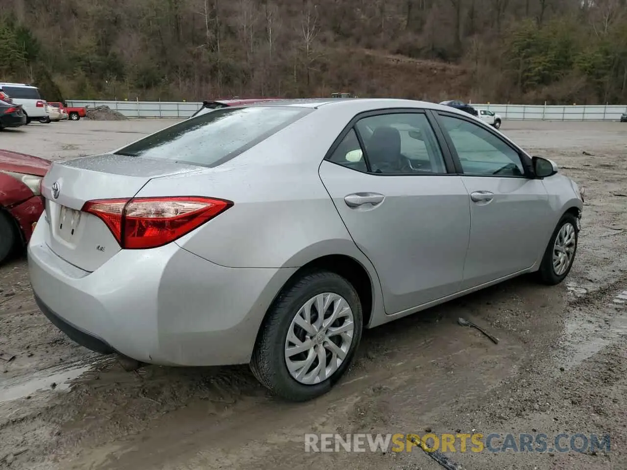3 Photograph of a damaged car 2T1BURHE7KC246165 TOYOTA COROLLA 2019