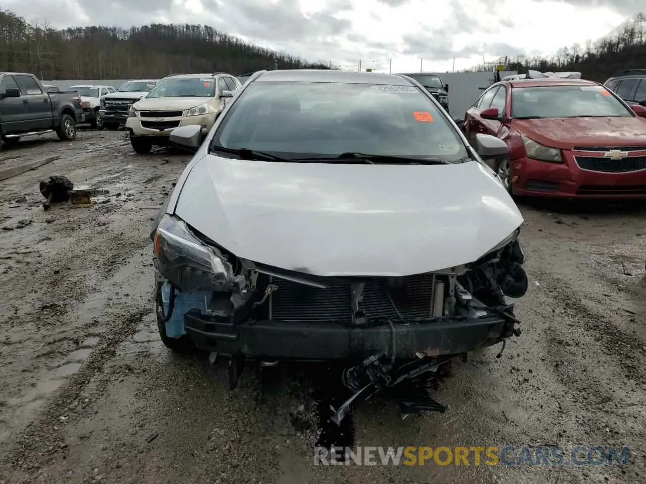 5 Photograph of a damaged car 2T1BURHE7KC246165 TOYOTA COROLLA 2019