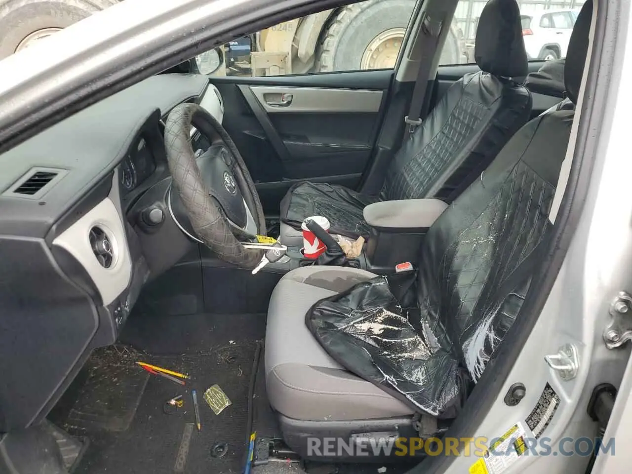 7 Photograph of a damaged car 2T1BURHE7KC246165 TOYOTA COROLLA 2019