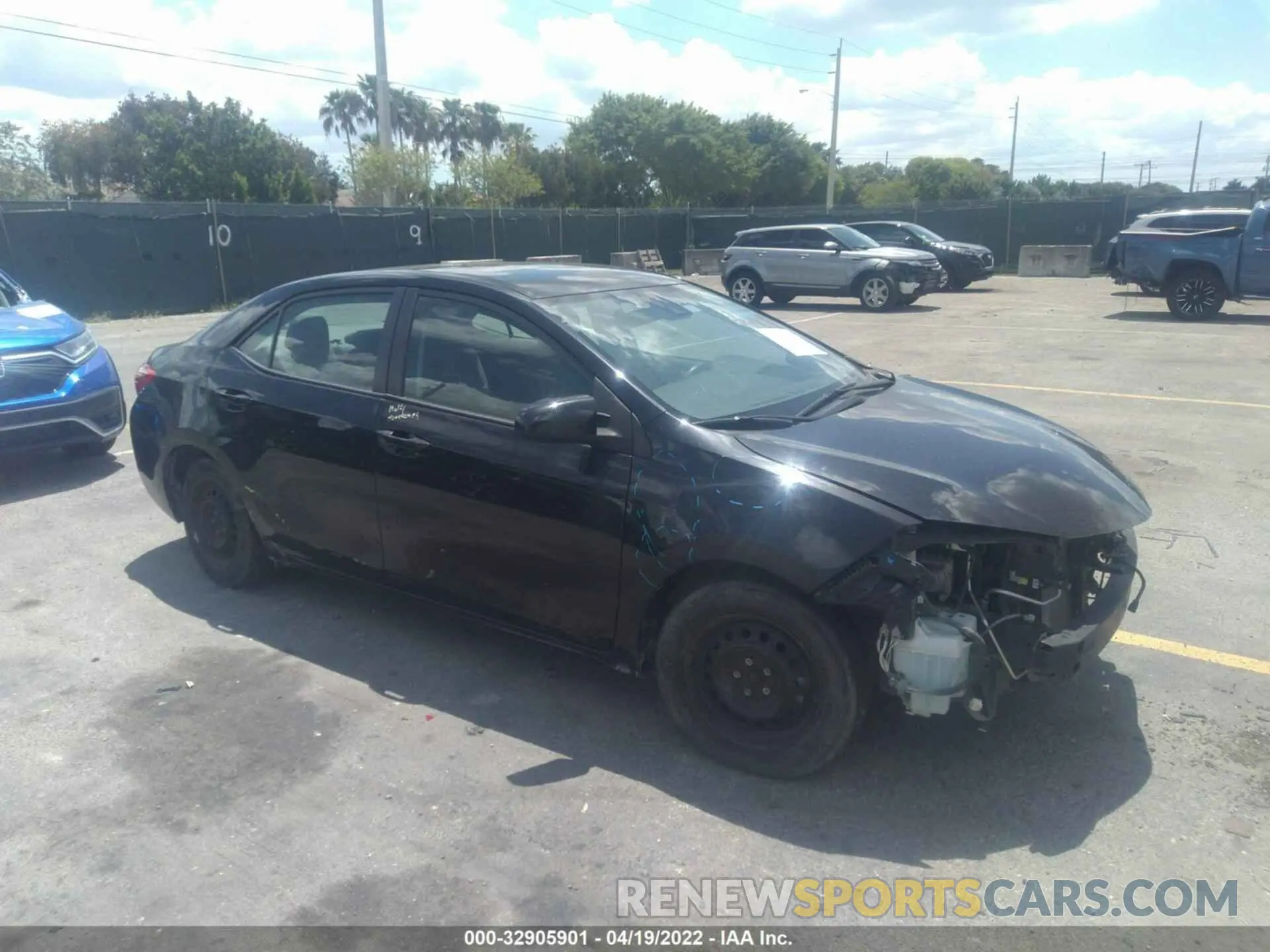 1 Photograph of a damaged car 2T1BURHE8KC125208 TOYOTA COROLLA 2019
