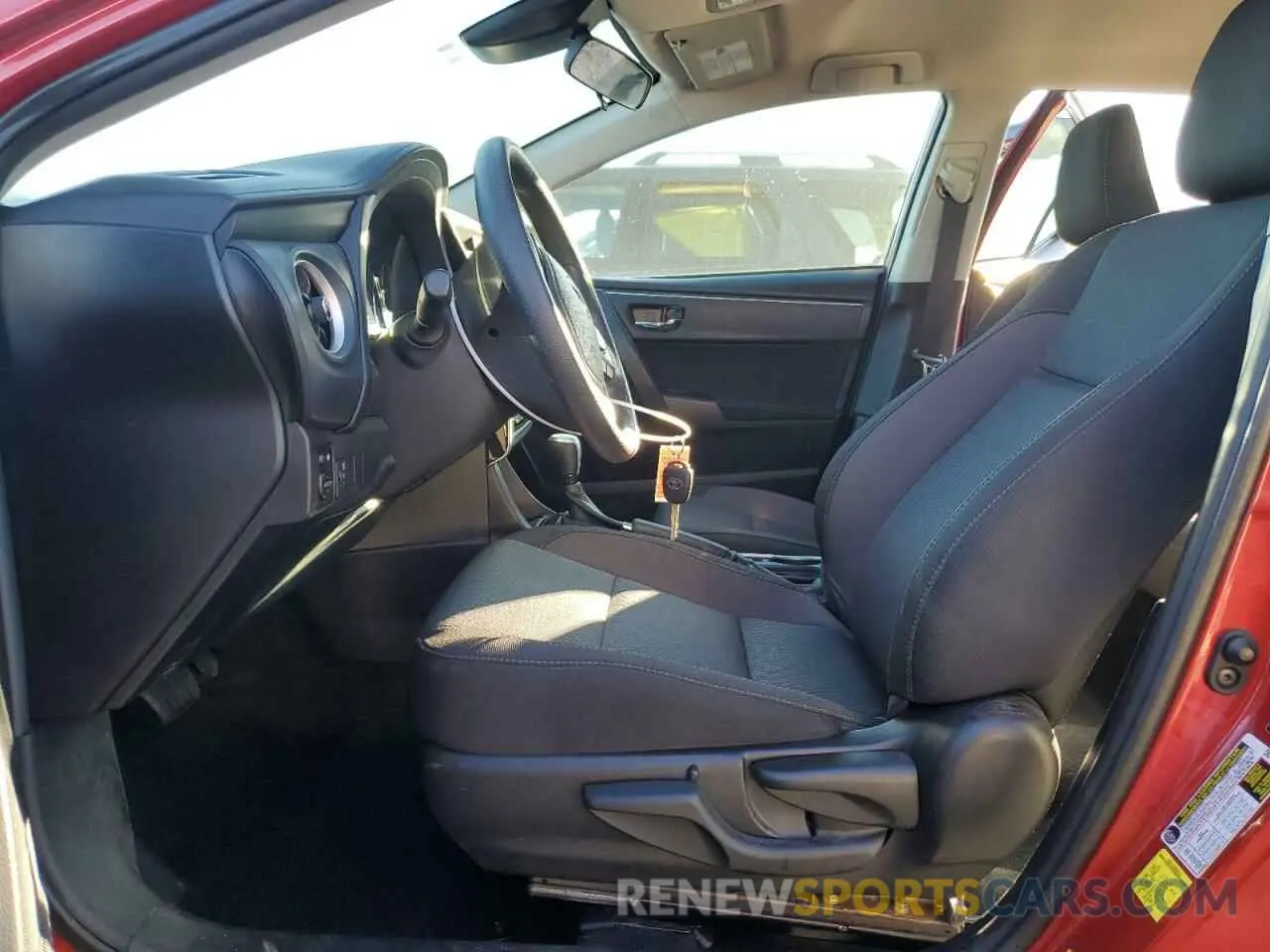 7 Photograph of a damaged car 2T1BURHE8KC125564 TOYOTA COROLLA 2019