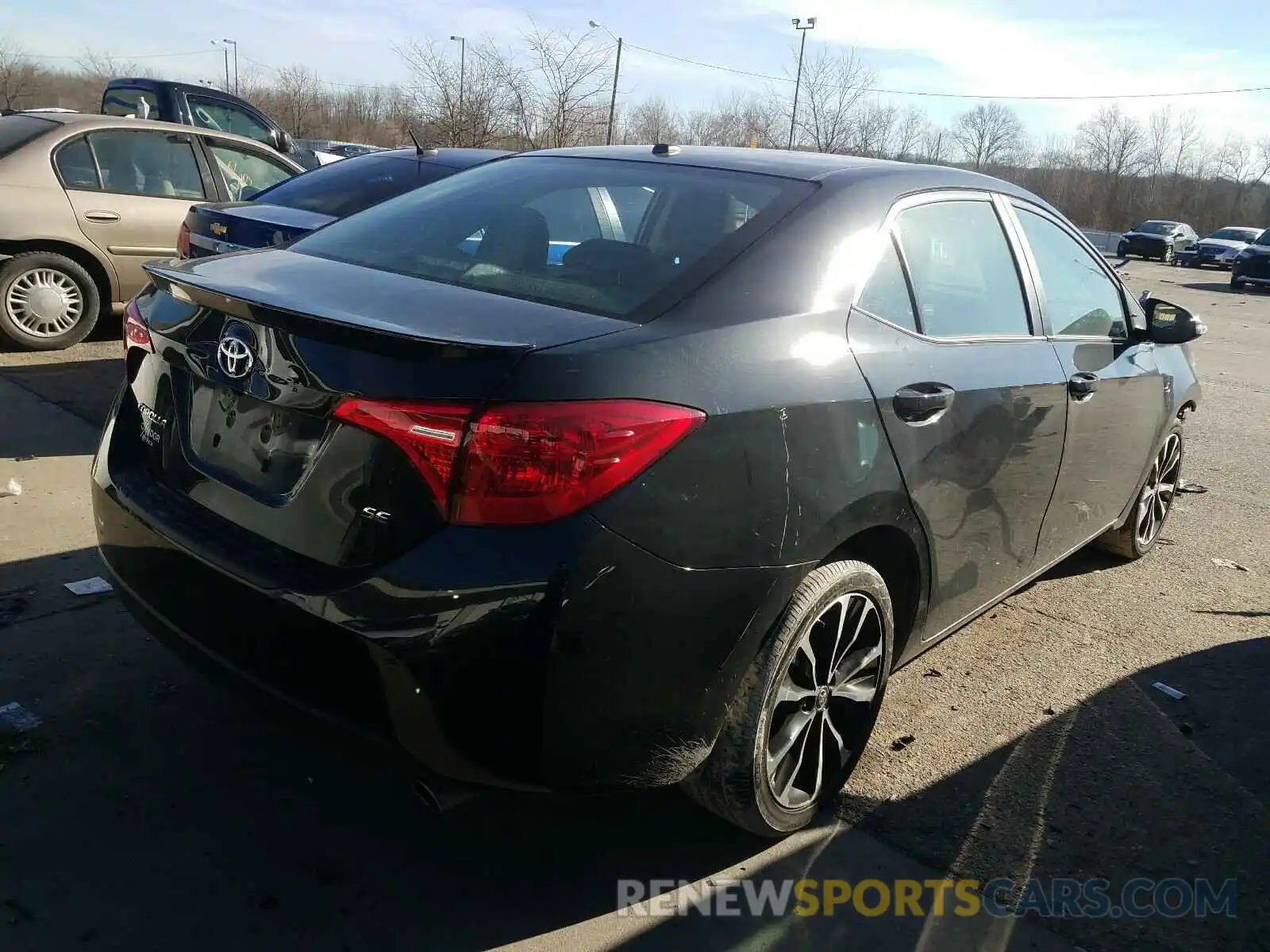 4 Photograph of a damaged car 2T1BURHE8KC126004 TOYOTA COROLLA 2019