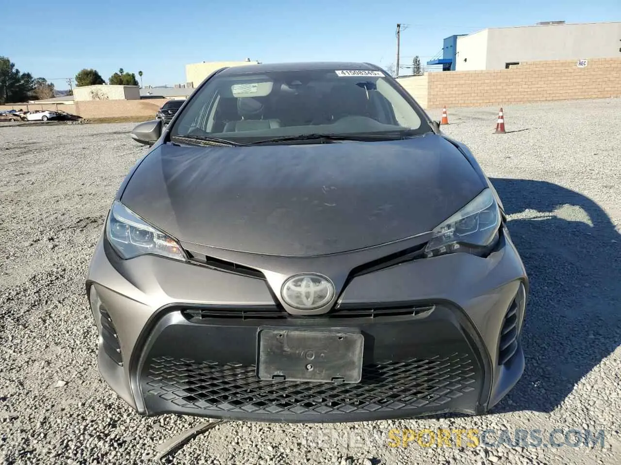 5 Photograph of a damaged car 2T1BURHE8KC129694 TOYOTA COROLLA 2019