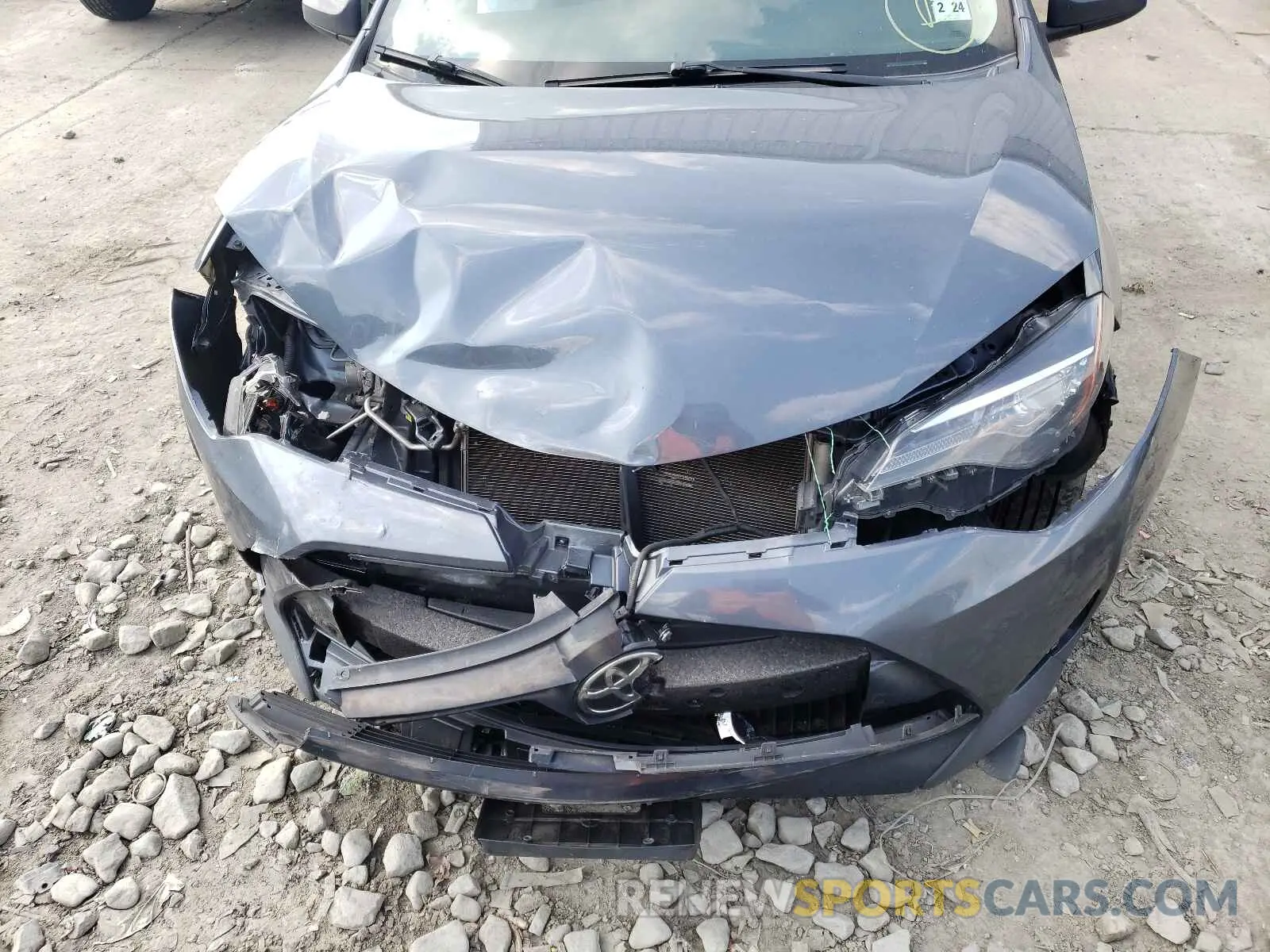 9 Photograph of a damaged car 2T1BURHE8KC131798 TOYOTA COROLLA 2019