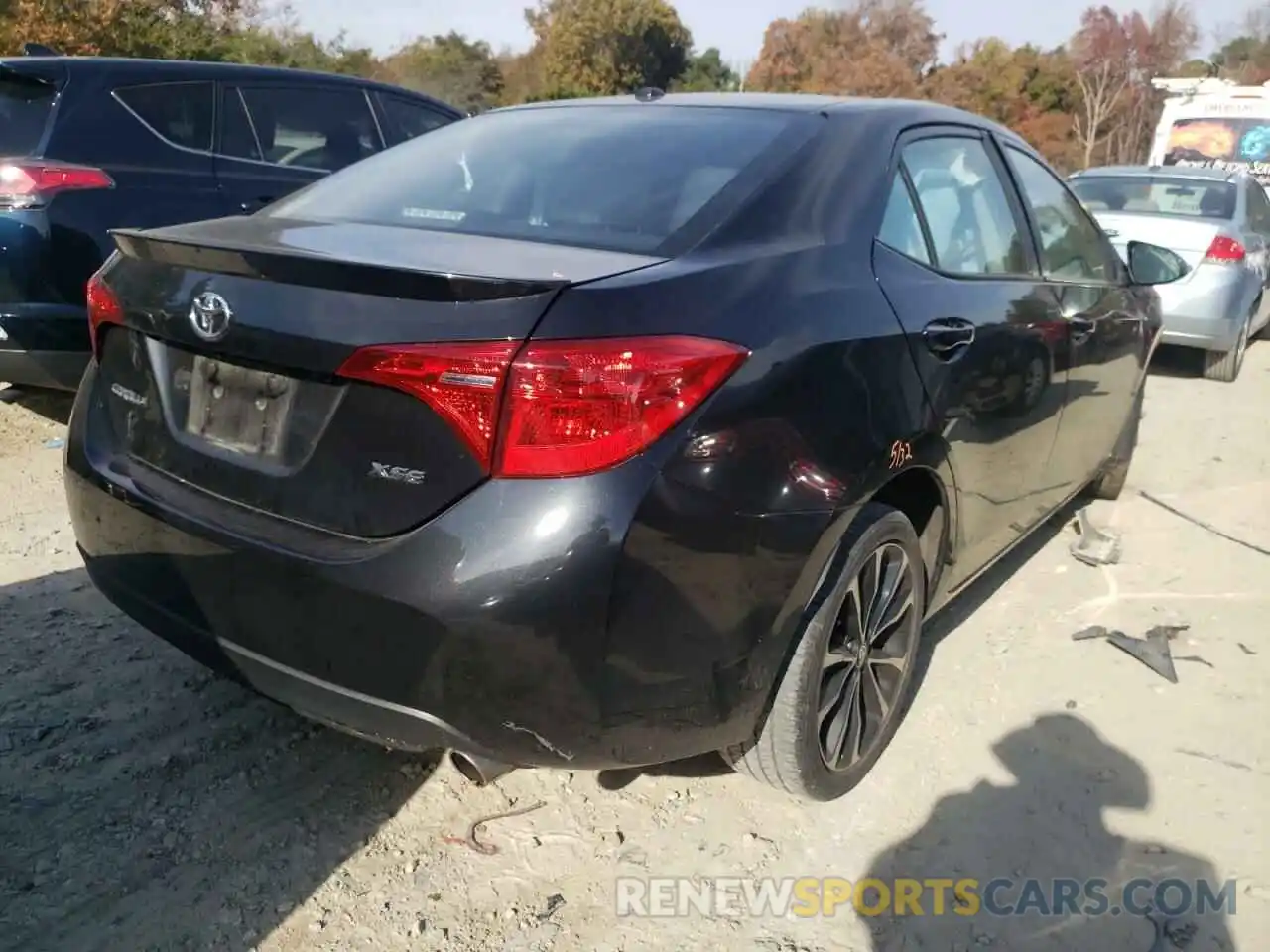 4 Photograph of a damaged car 2T1BURHE8KC135608 TOYOTA COROLLA 2019