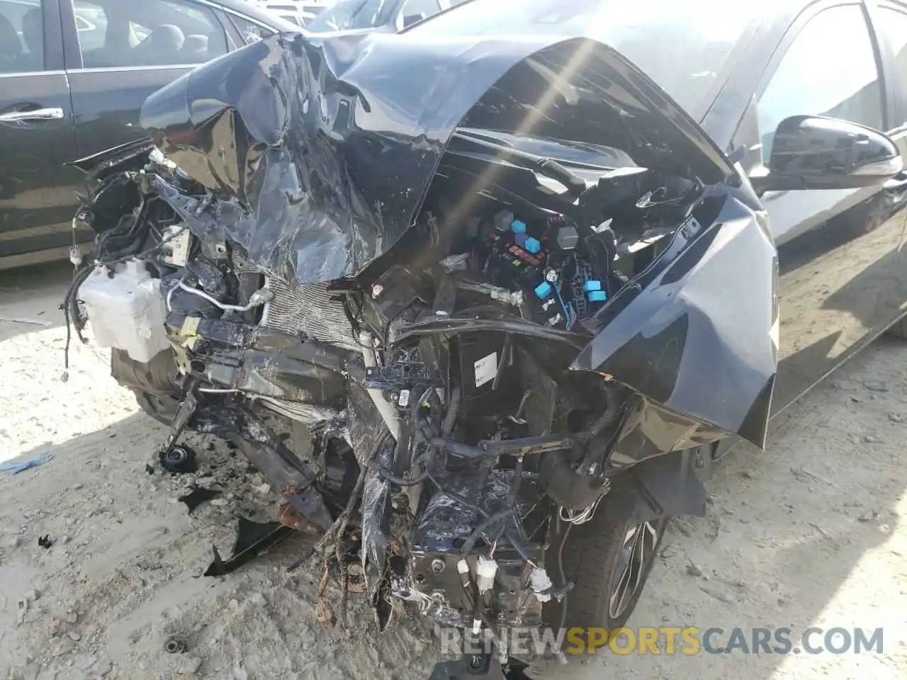 9 Photograph of a damaged car 2T1BURHE8KC135608 TOYOTA COROLLA 2019