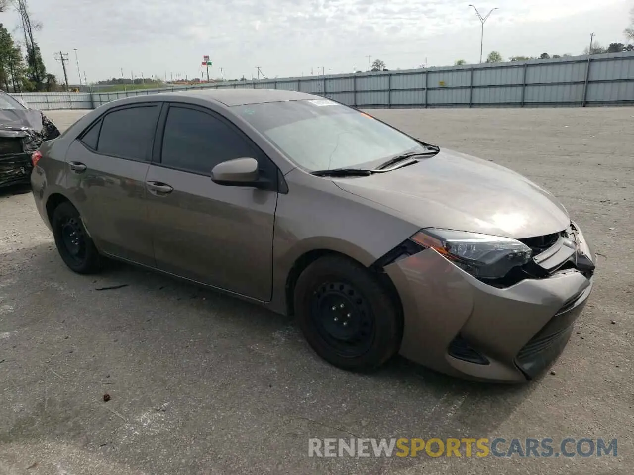 4 Photograph of a damaged car 2T1BURHE8KC143837 TOYOTA COROLLA 2019