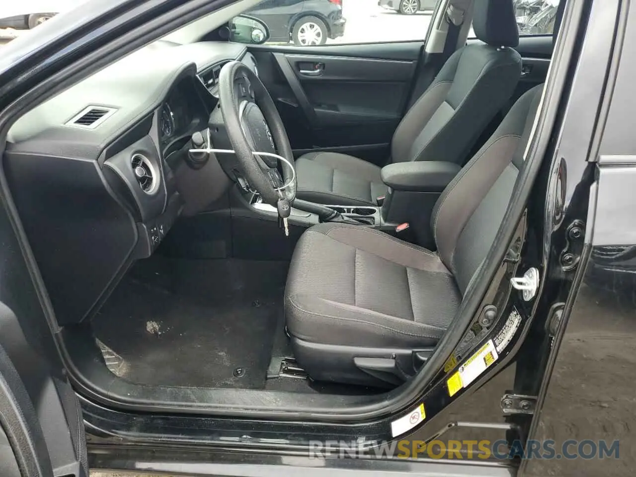 7 Photograph of a damaged car 2T1BURHE8KC145085 TOYOTA COROLLA 2019