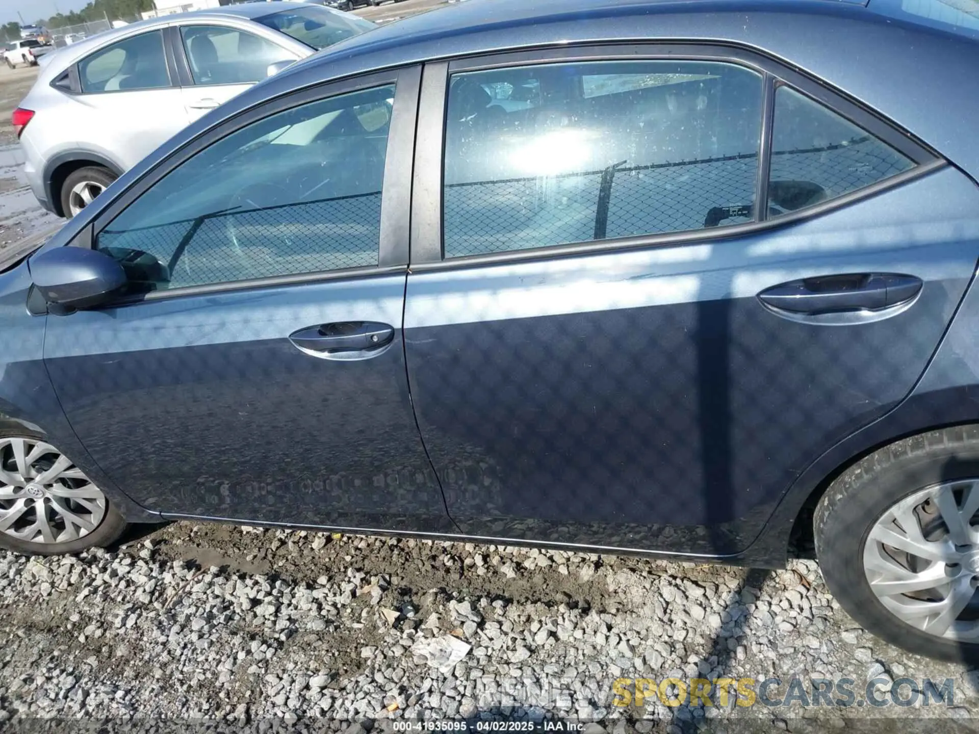 14 Photograph of a damaged car 2T1BURHE8KC145684 TOYOTA COROLLA 2019