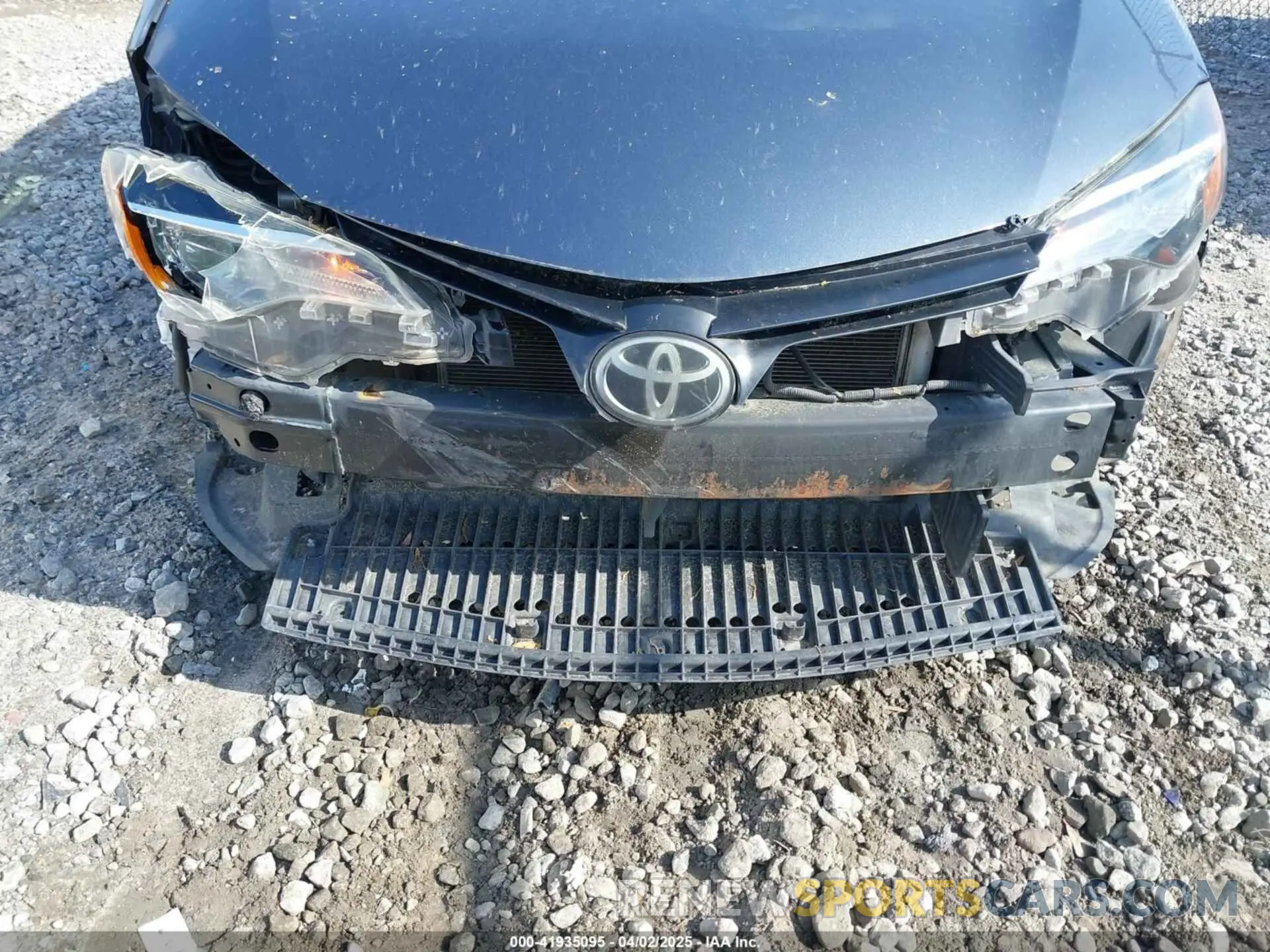 6 Photograph of a damaged car 2T1BURHE8KC145684 TOYOTA COROLLA 2019