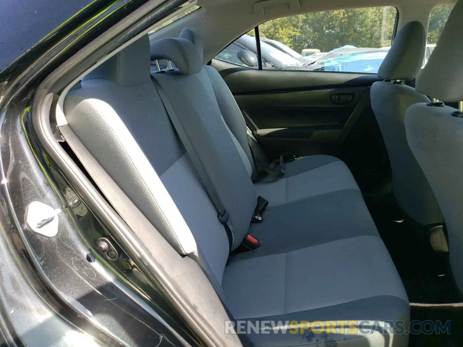 6 Photograph of a damaged car 2T1BURHE8KC146236 TOYOTA COROLLA 2019
