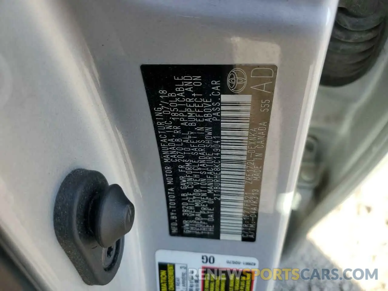 12 Photograph of a damaged car 2T1BURHE8KC149041 TOYOTA COROLLA 2019
